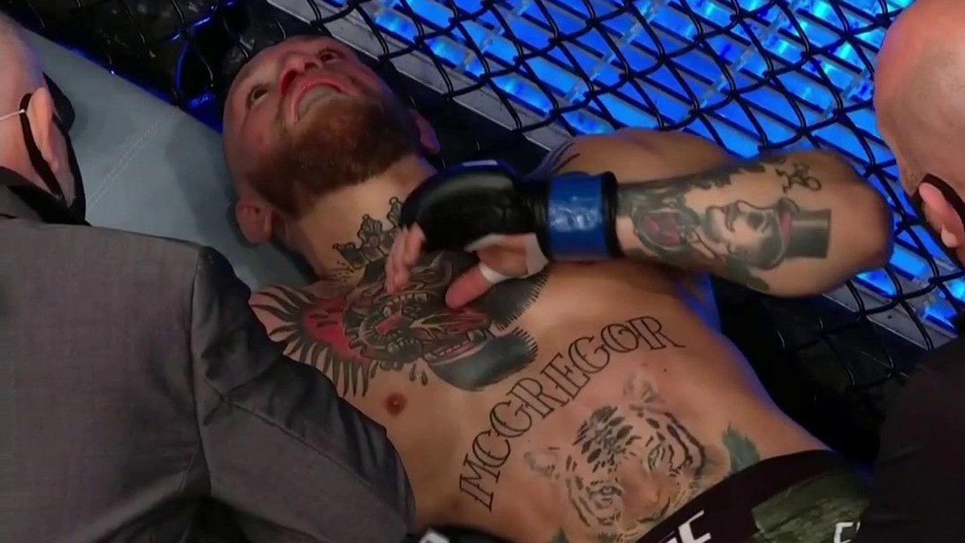 Así fue el impactante nocaut a Conor McGregor con el que Dustin Poirier se llevó la victoria del UFC 257