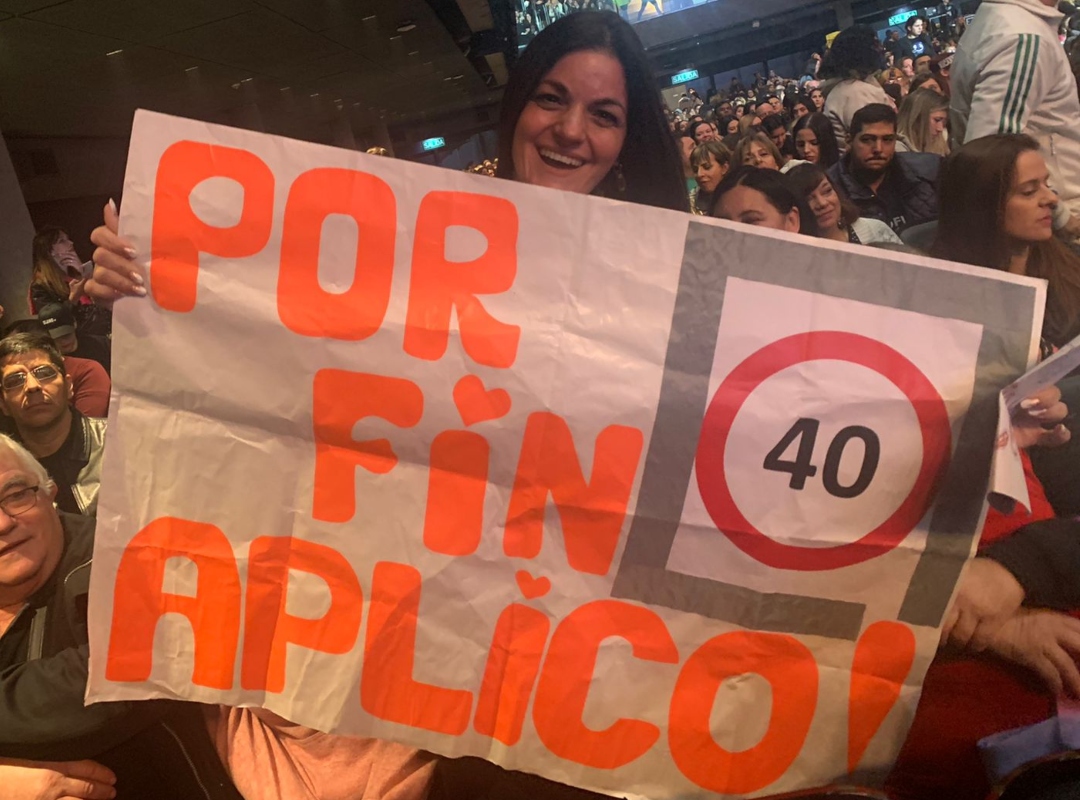 One of the most original posters that were glimpsed at the Movistar Arena