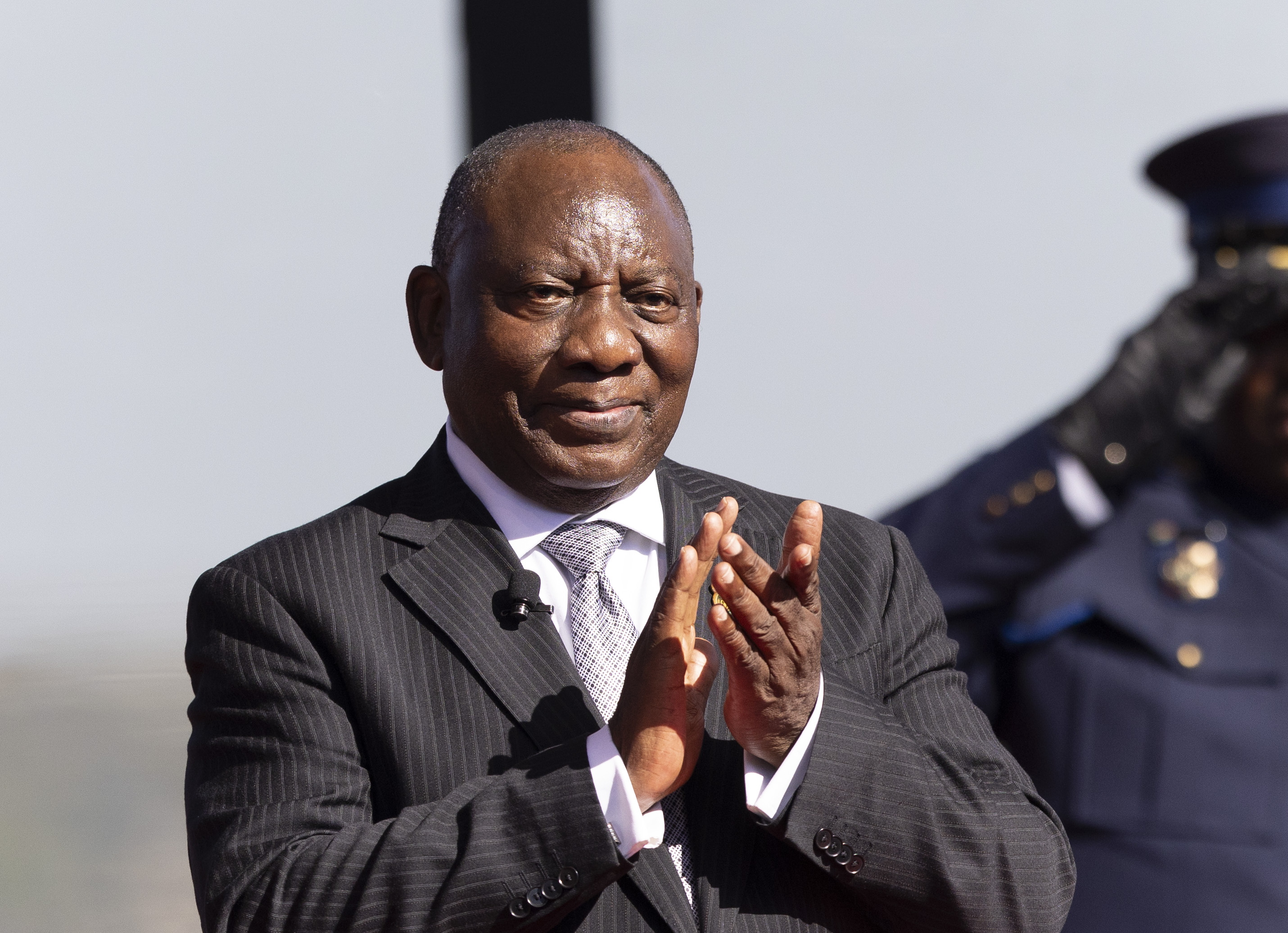 Diez partidos de Sudáfrica acuerdan formar gobierno de unidad nacional