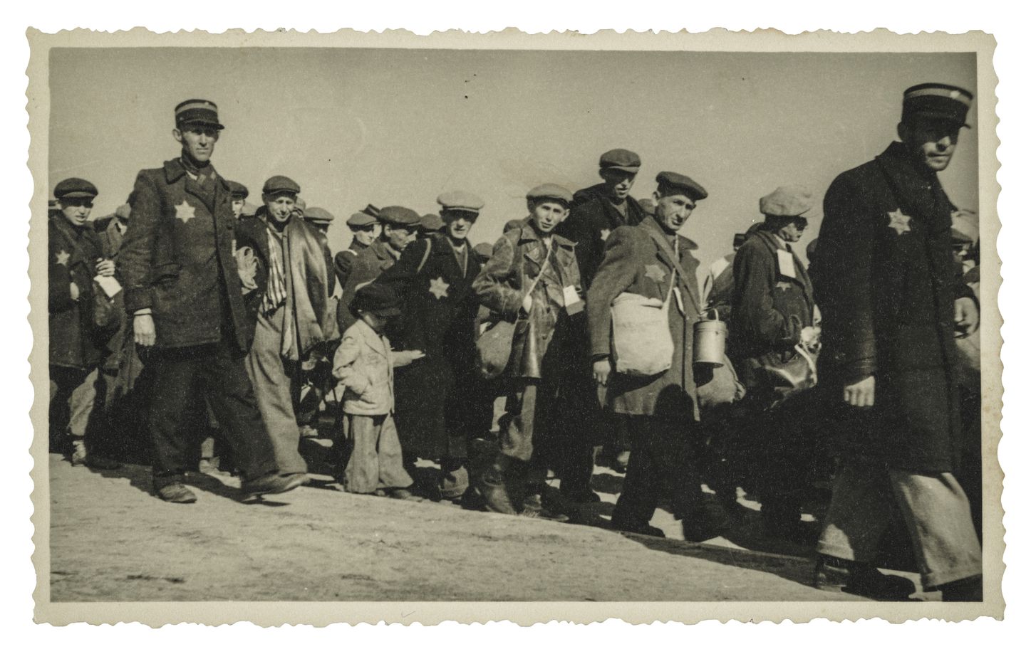 El fotógrafo Hernyk Ross retrató de manera clandestina la vida en el gueto de Lodz, donde pasaron 160.000 personas y sobrevivieron menos de 900. (Henryk Ross, Colección Leon Sutton, Cortesía del Museo de Bellas Artes, MFA, de Boston)