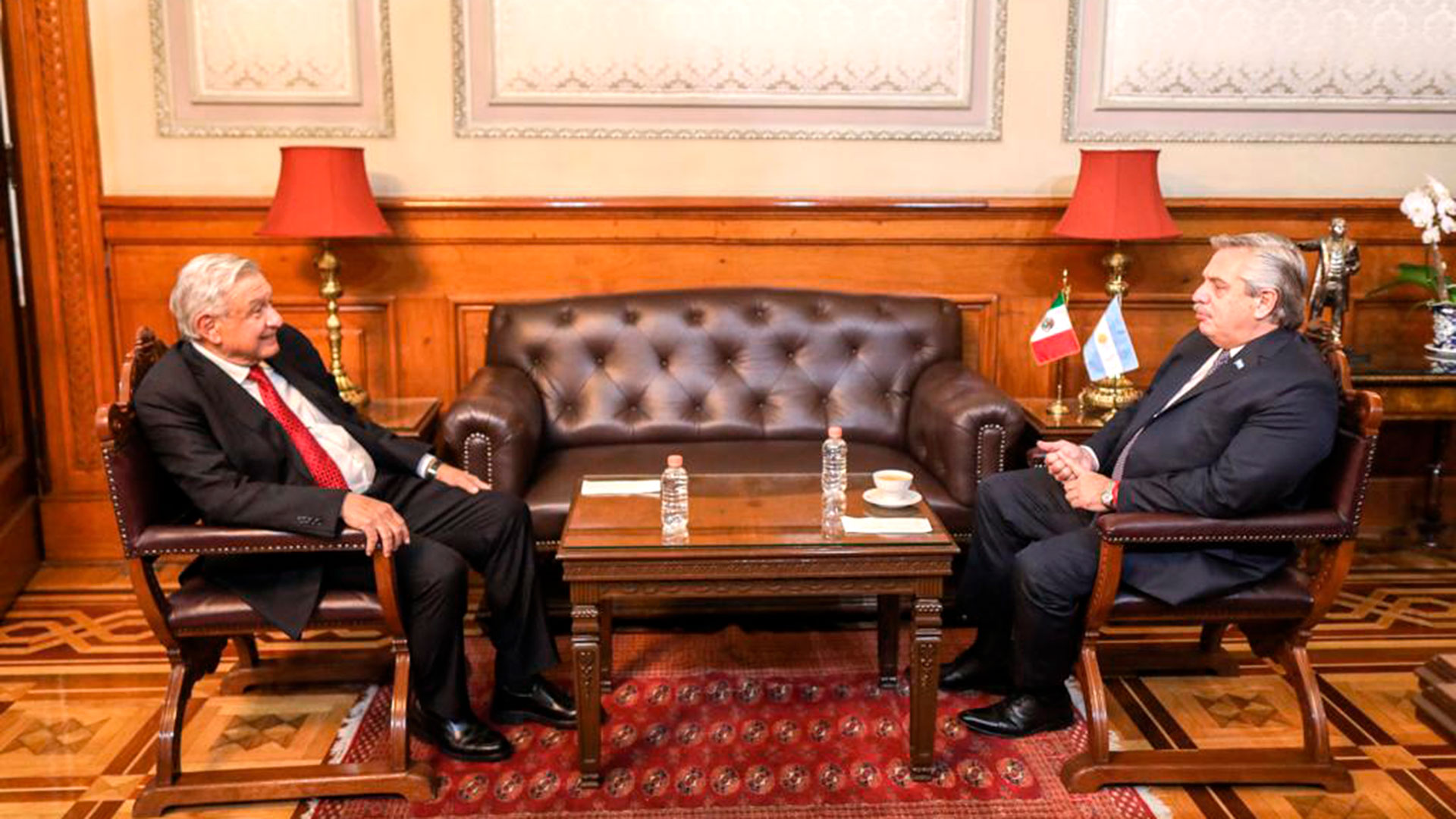 El presidente de Argentina Alberto Fernández y el presidente de México Andrés Manuel López Obrador. Palacio Nacional, Ciudad de México, 23 de febrero de 2021.