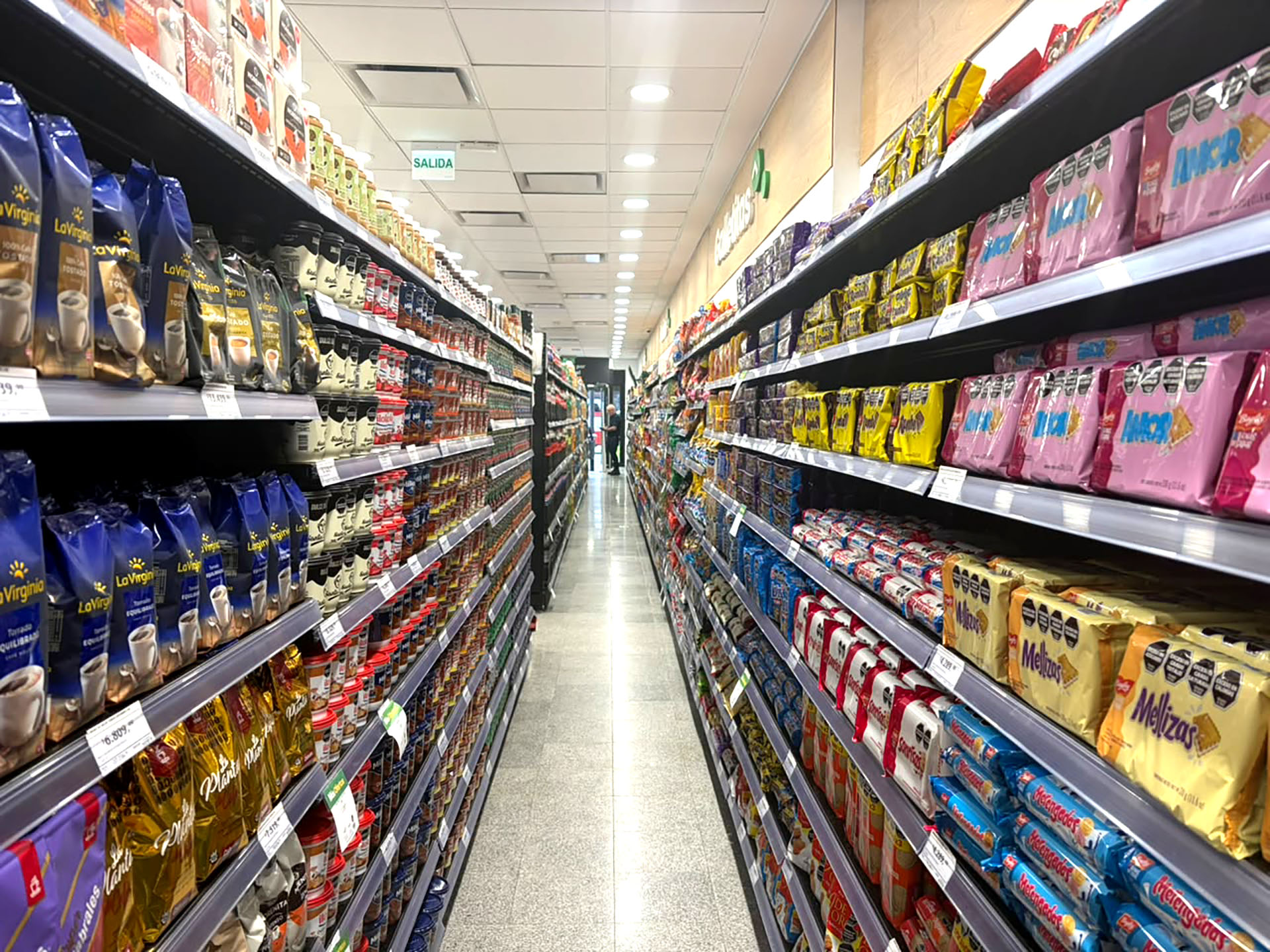 Otra cadena de supermercados se vuelca al formato de cercanía en medio de una fuerte caída del consumo