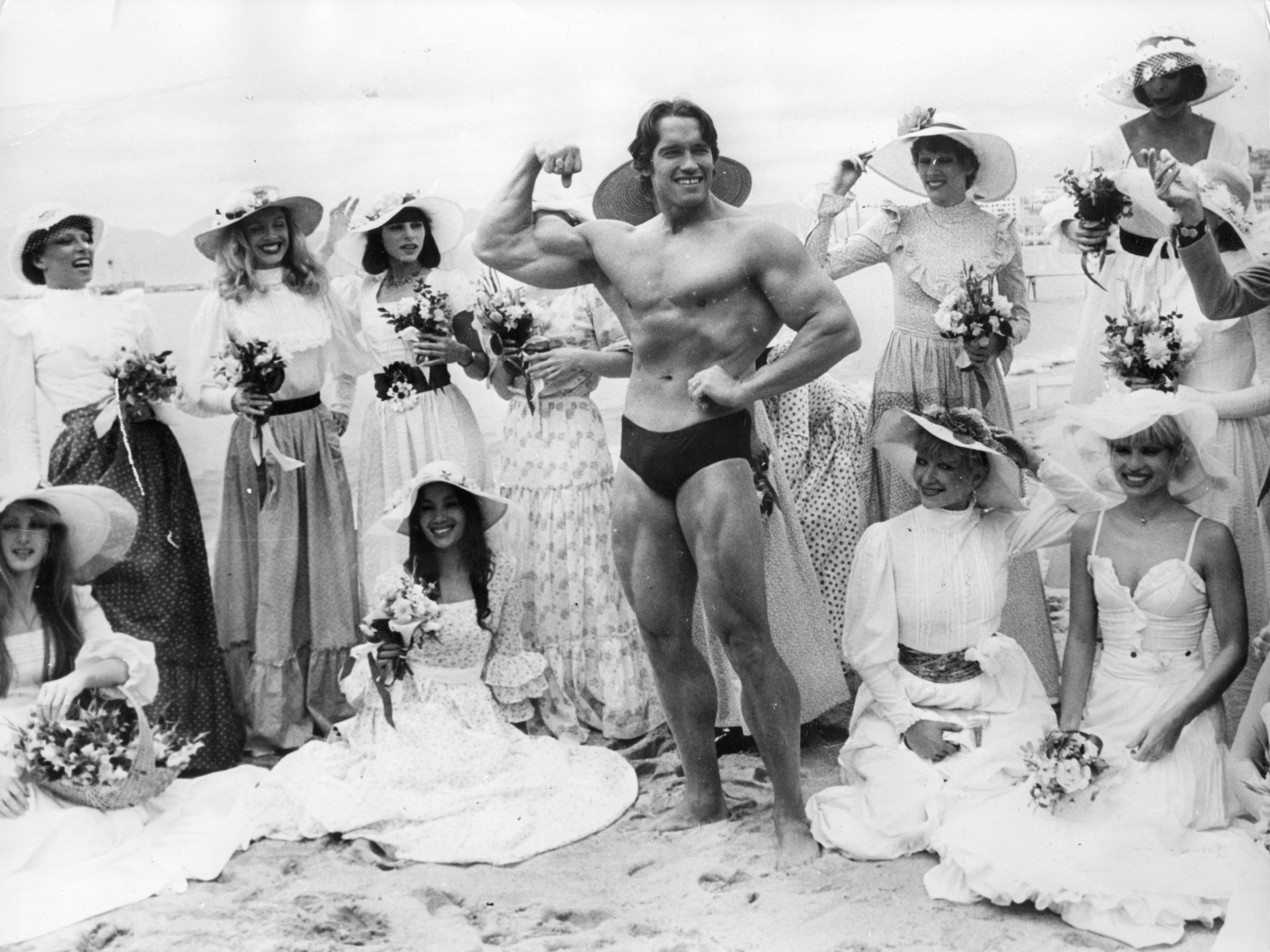 Arnold Schwarzenegger, en el festival de cine de Cannes. Ya era conocido como Mr. Universo (Photo by Keystone/Getty Images)