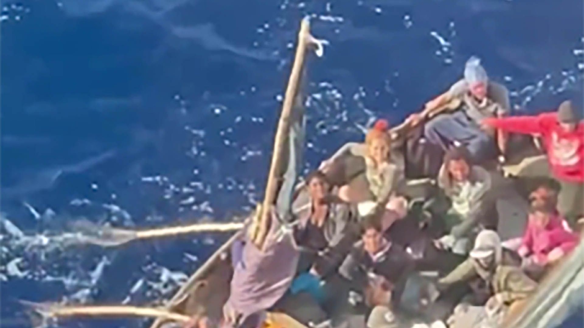 Un crucero de Carnival se detuvo para ayudar a un grupo de balseros cubanos 
