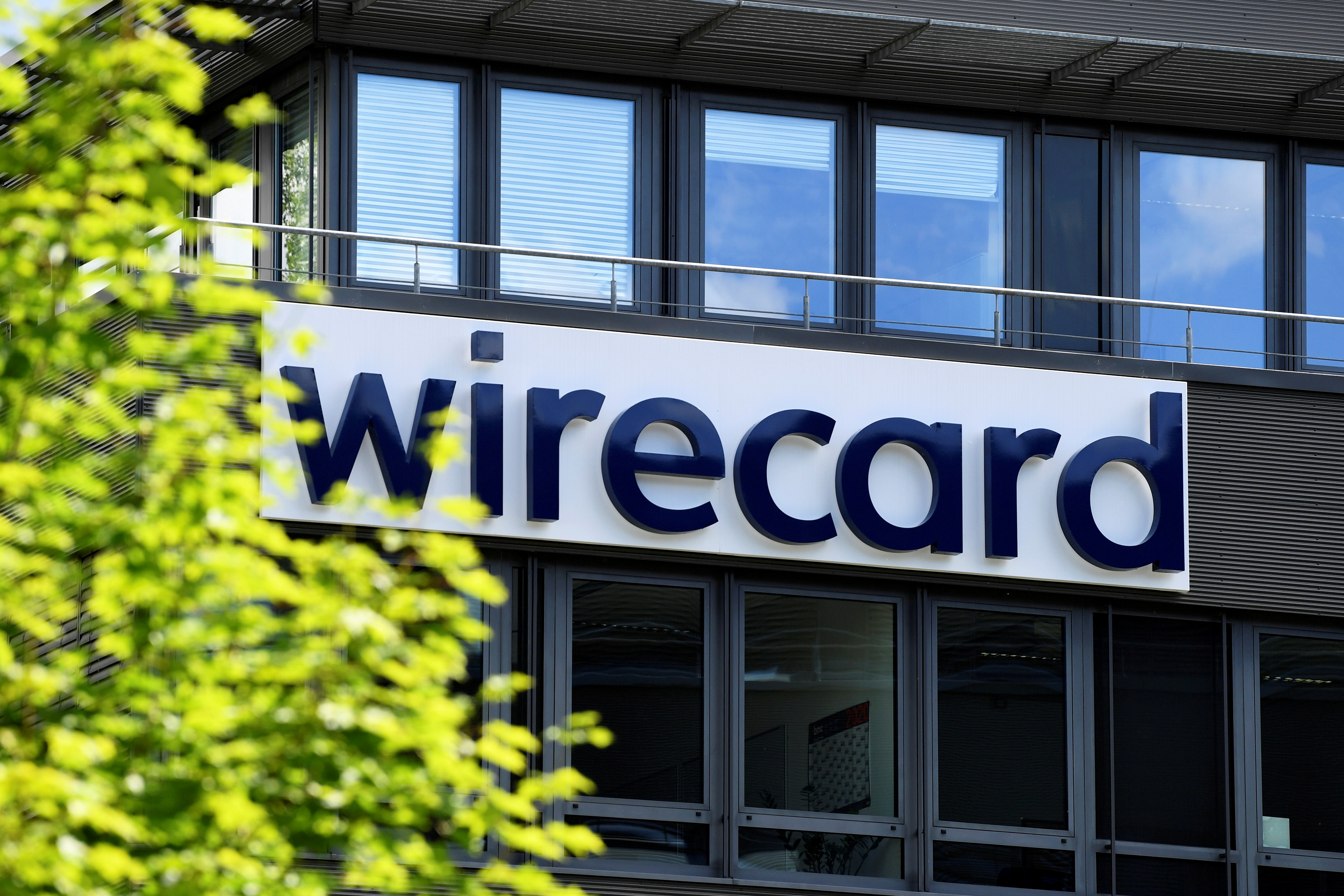 El logo de Wirecard en sus oficinas de Aschheim, cerca de Munich, Alemania, el 1 de julio de 2020. REUTERS/Andreas Gebert/File Photo