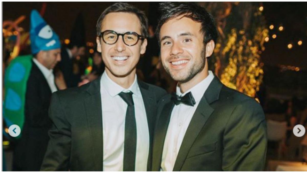 El cantante Adrián Bello es pareja de Bruno Ascenzo, actor y director de la criticada película "Hasta que nos volvamos a ver".