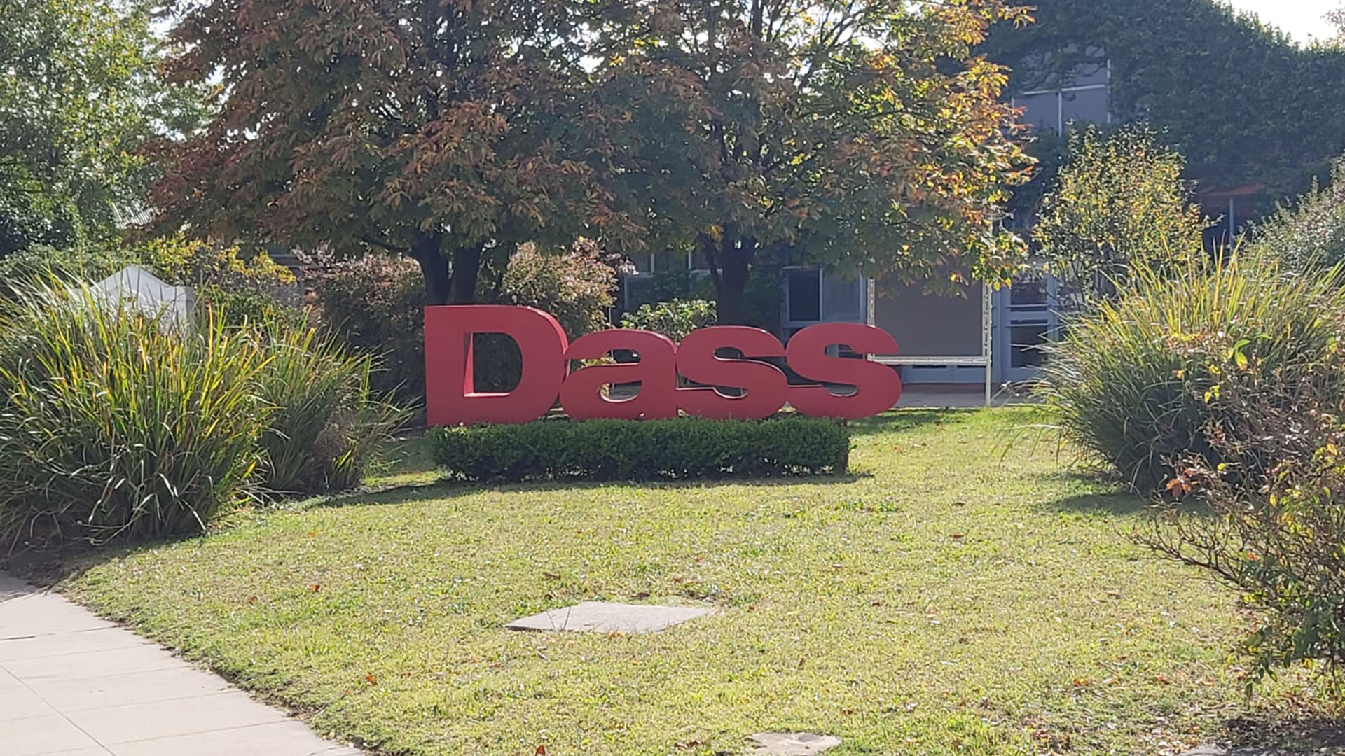 El oro superó por primera vez en su historia la barrera de los 5.000 dólares por onza