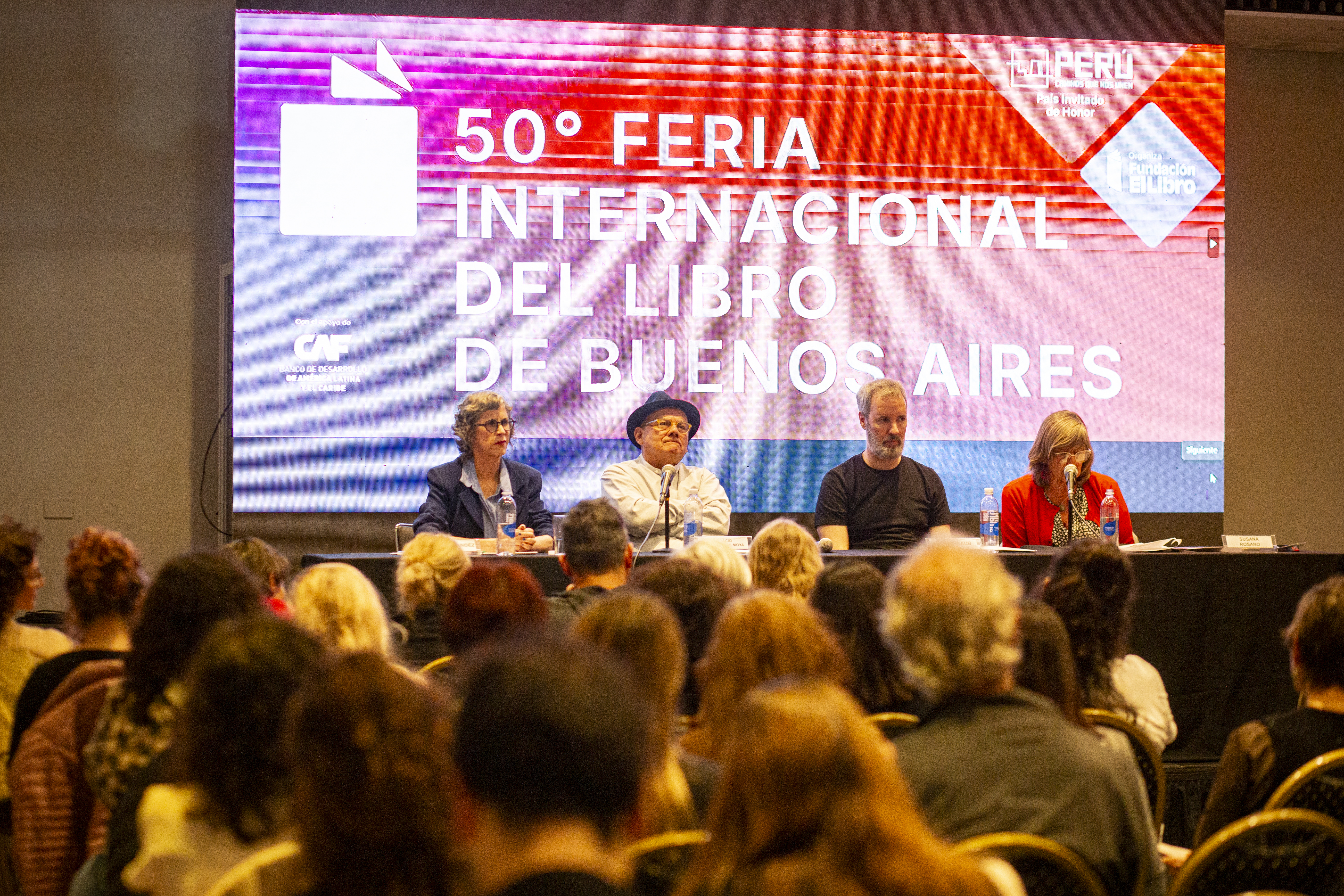 Ficci&oacute;n y memoria: por qu&eacute; la literatura latinoamericana asume la violencia como motor creativo