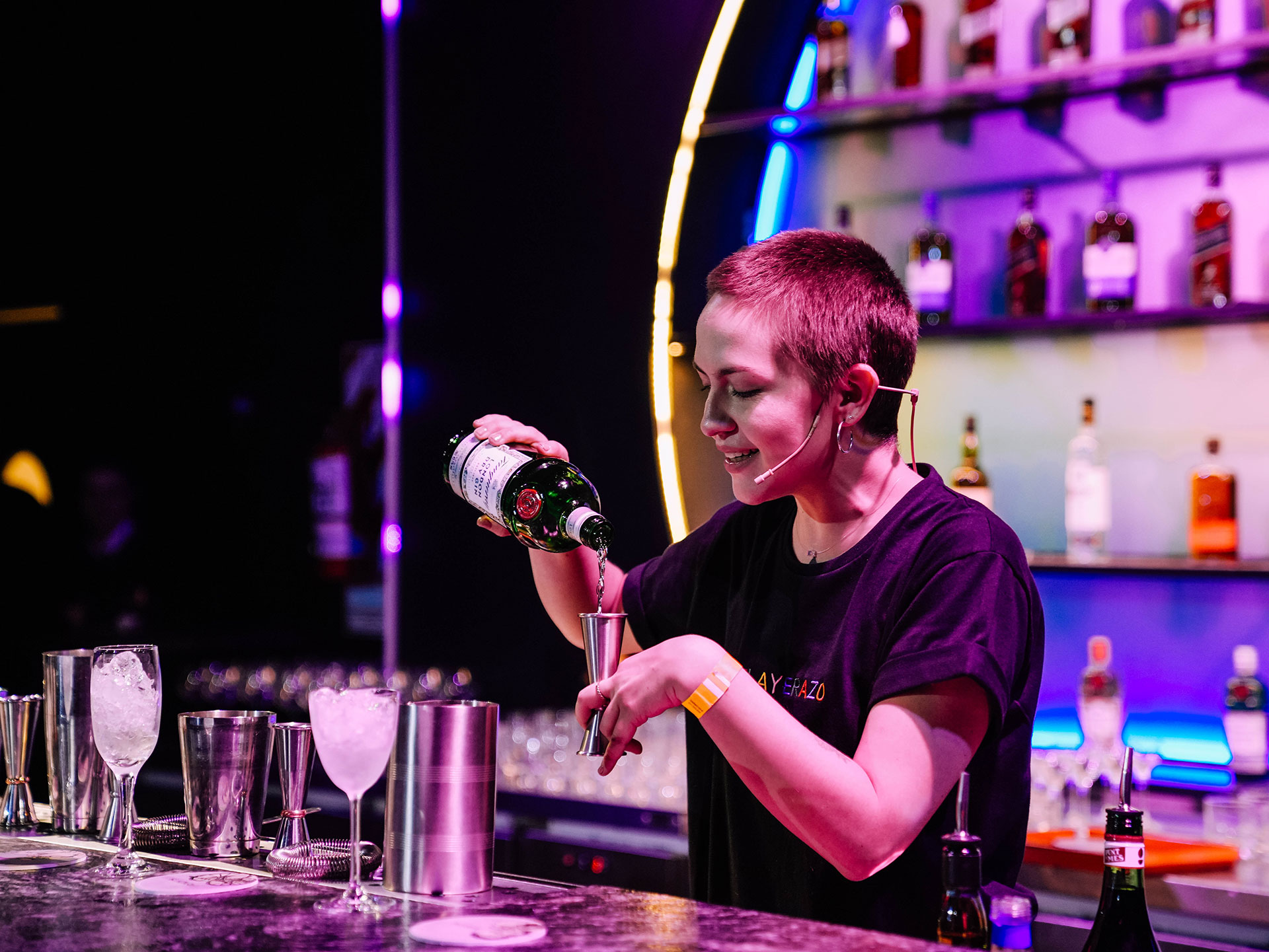 De catas a ciegas a coctelería en tiempo récord: la competencia World Class premió al bartender argentino del año 