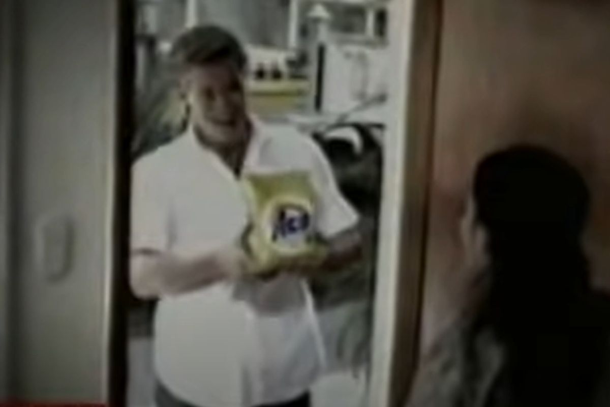 Diego Bertie protagonizó un comercial de detergente en el 2007.