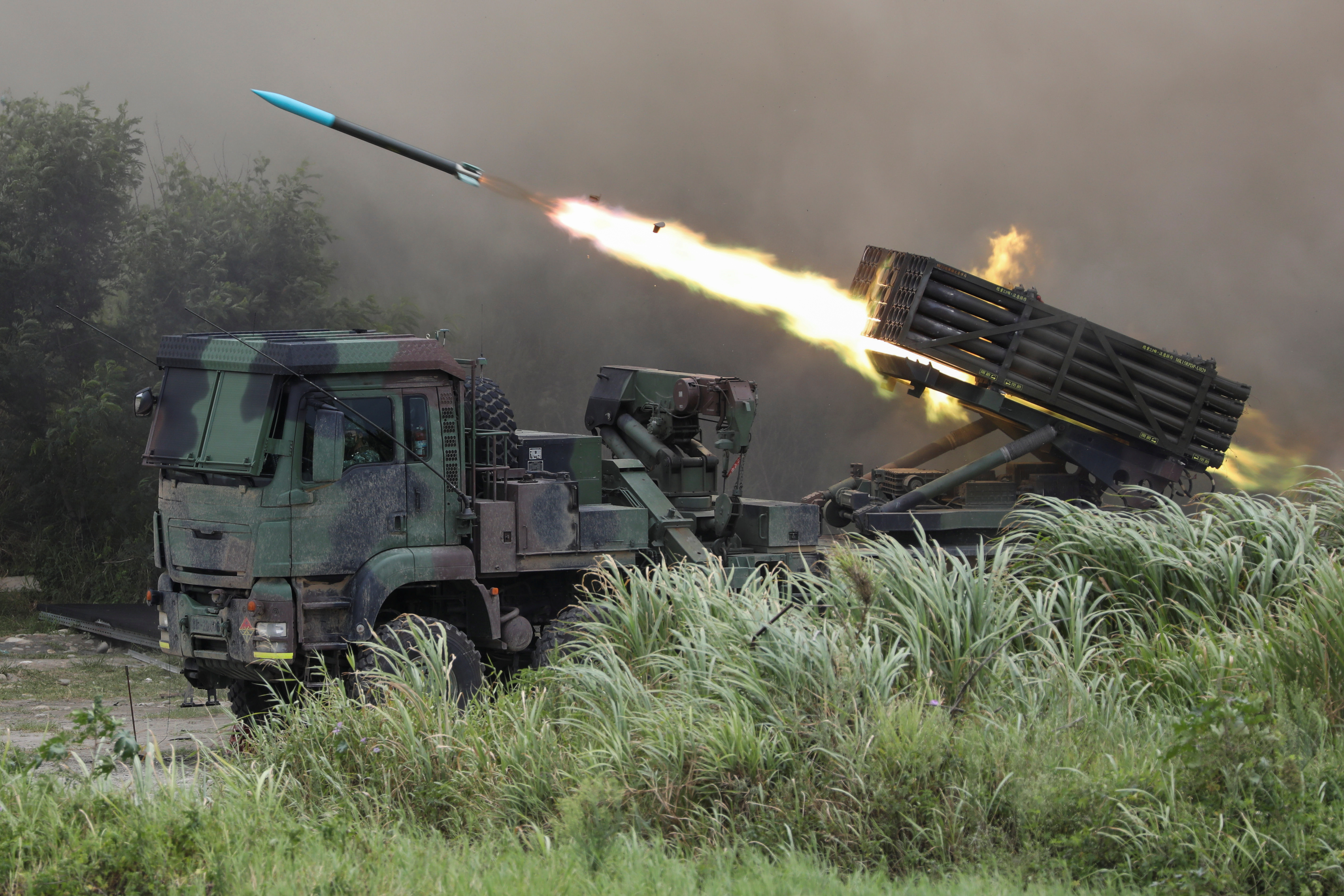 EEUU se prepara para enviar sistemas de cohetes de largo alcance a Ucrania