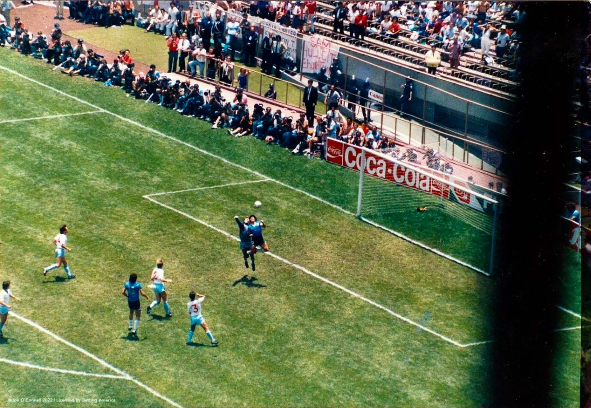 Se difundieron imágenes inéditas de Maradona contra Inglaterra en México 86 (@Diego10Querido)