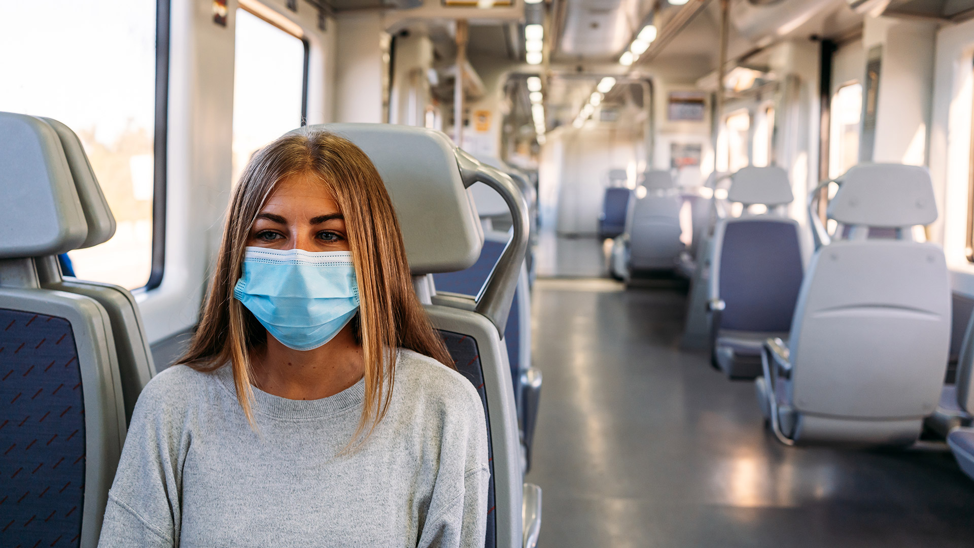Aprender a limpiar el aire de aerosoles potencialmente cargados de virus podría tener beneficios a largo plazo para la salud (Getty)
