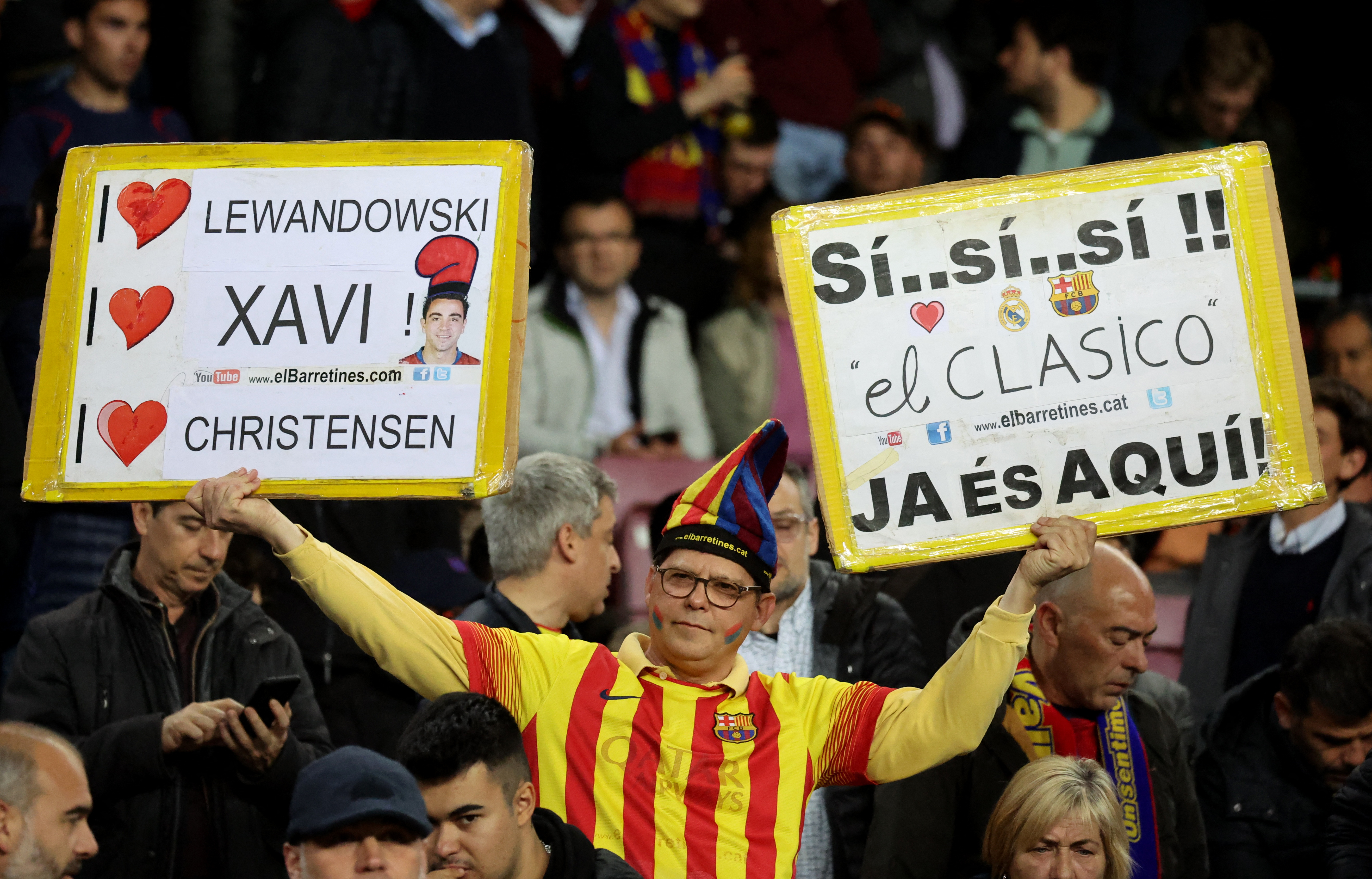 Los fanáticos catalanes en el Camp Nou. Foto: REUTERS/Nacho Doce