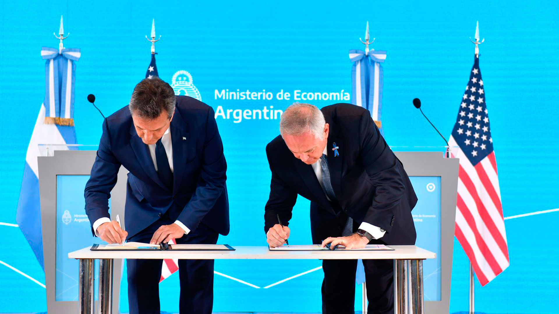 El acuerdo fiscal entre la Argentina y los EE.UU. se firmó este lunes con presencia de empresarios 