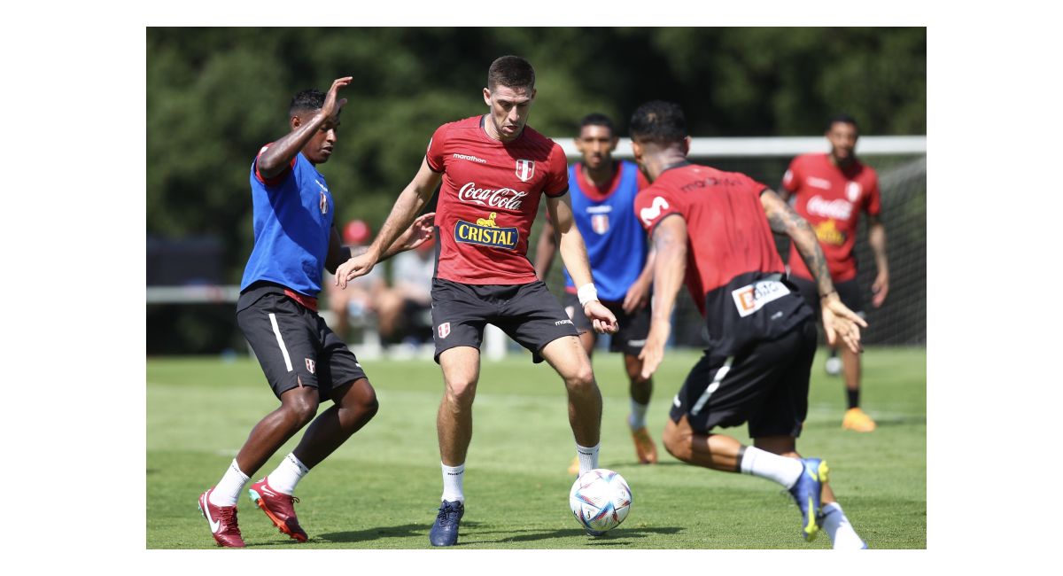 Santiago Ormeño disputó once partidos con la selección peruana