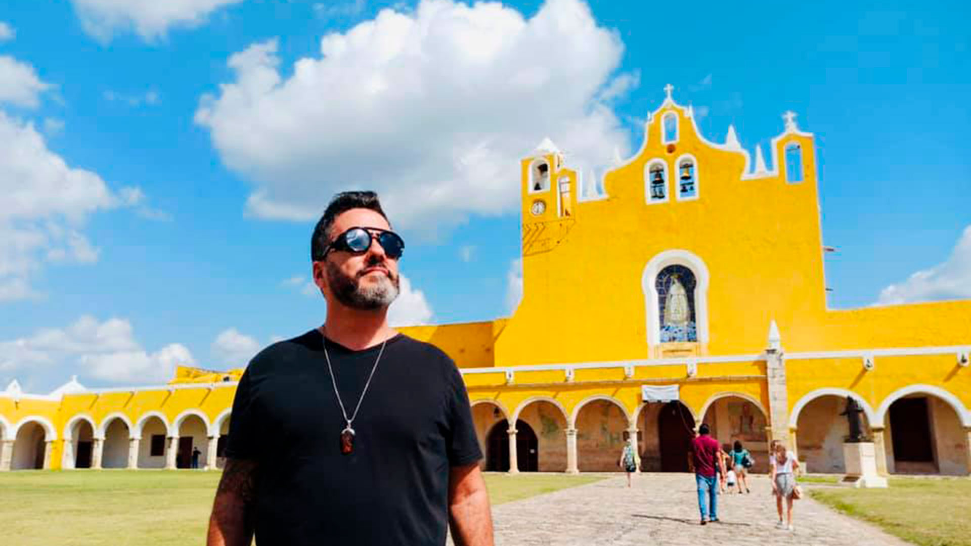 Federico durante su viajes por Yucatán (Foto: Facebook)