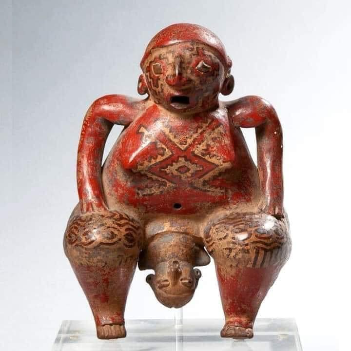 Figura de mujer dando a luz, del 200 a.C - 500 d.C. Cultura Chupícuaro, Guanajuato (Foto: Fb/Cultura Indígena)
