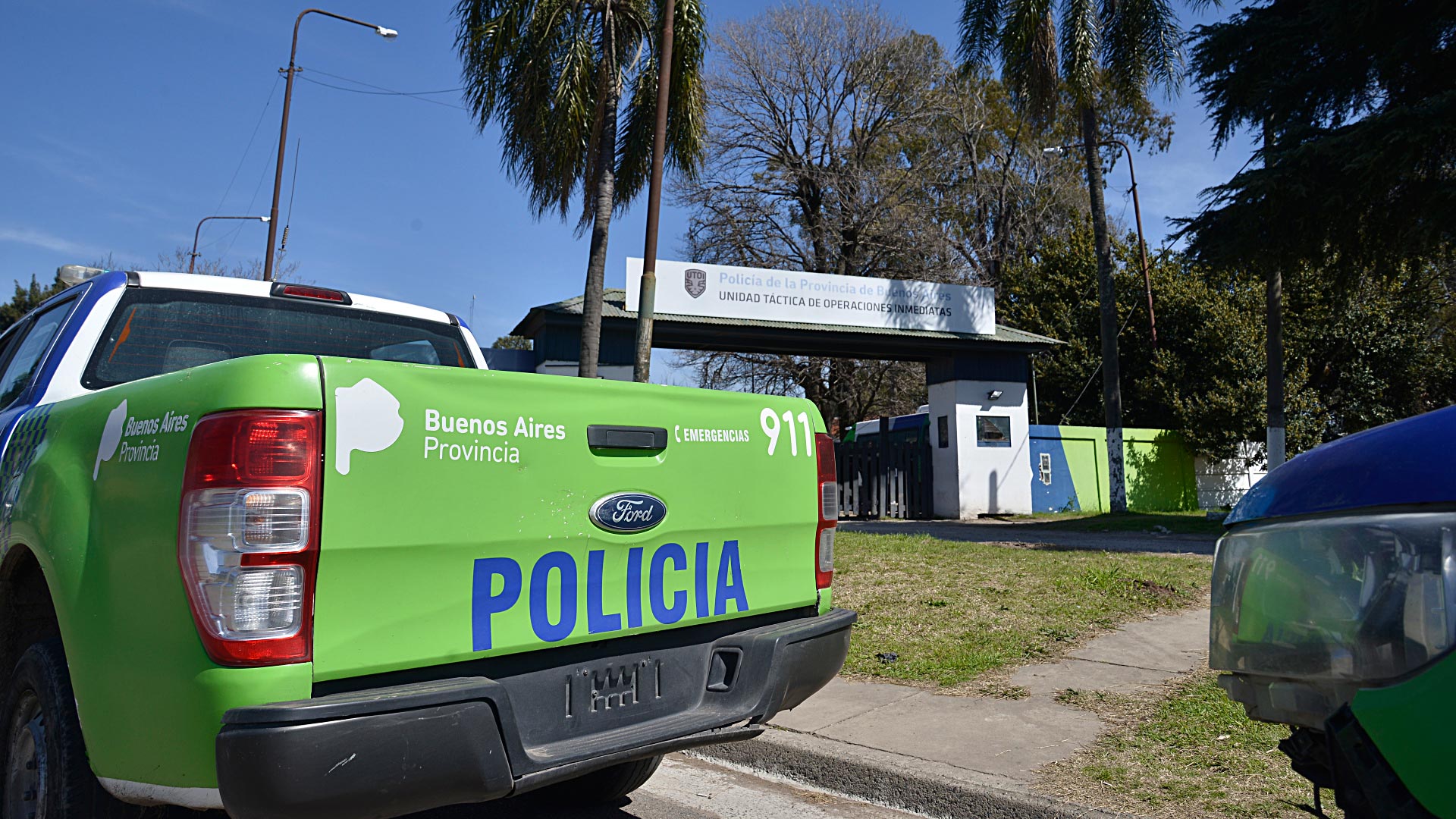 Los cuatro policías Ariel Estévez, Vanesa Cano, Jonathan Cabrera y Micaela Estigarribia, fueron detenidos acusados de torturar a dos adolescentes en un descampado de Mar del Plata (Gustavo Luis Gavotti)