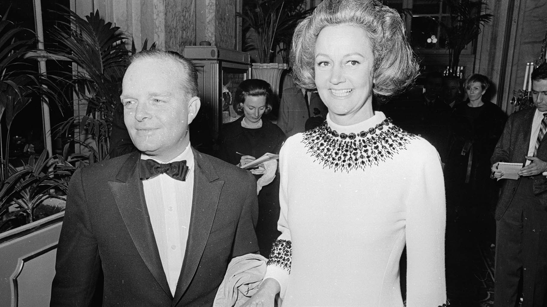 Truman Capote y la Fiesta del Siglo: invitados exclusivos, colados y una traición que el escritor pagaría muy cara