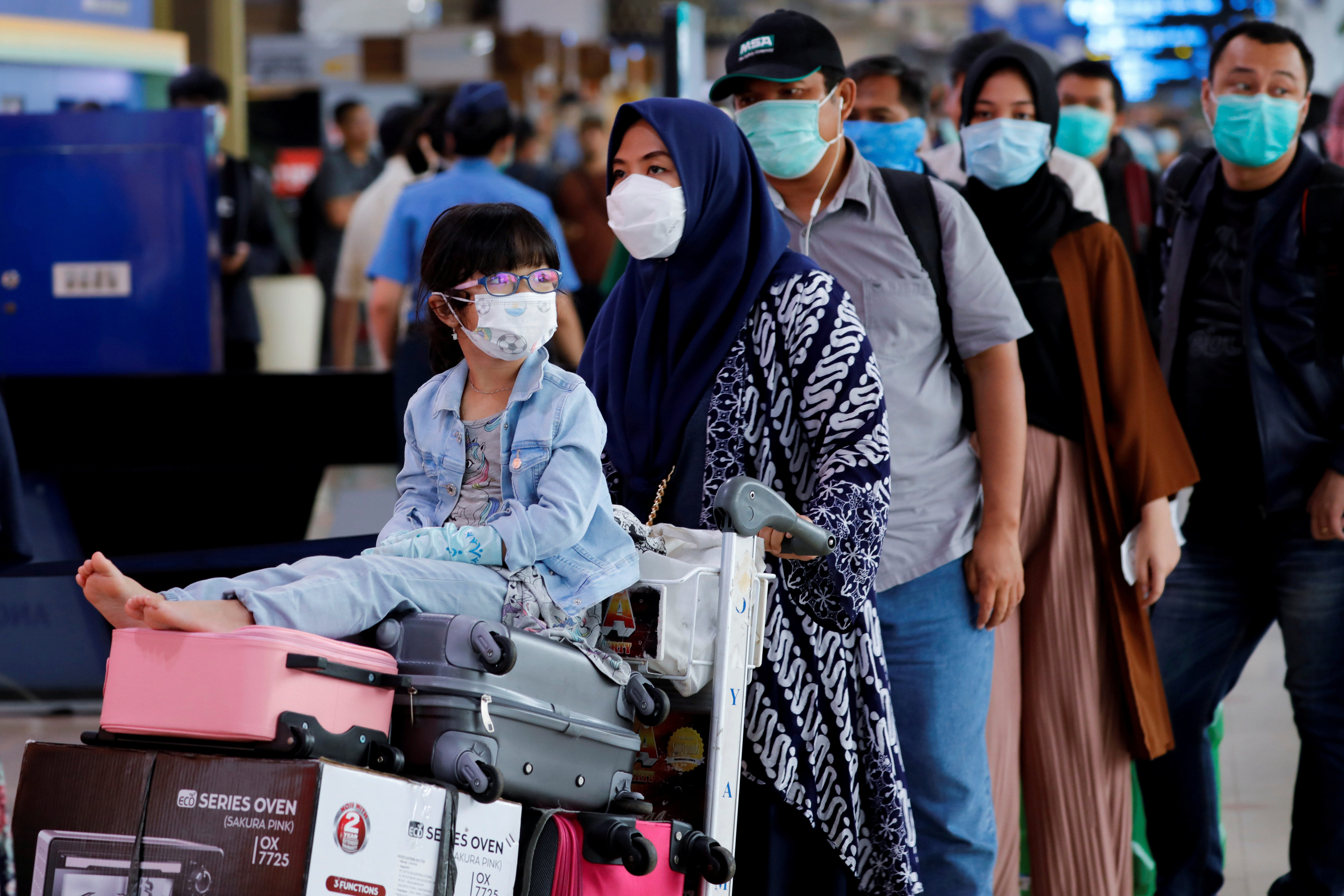 Por ahora, pocos países avanzan en la reapertura de fronteras para evitar nuevos casos importados (Reuters)
