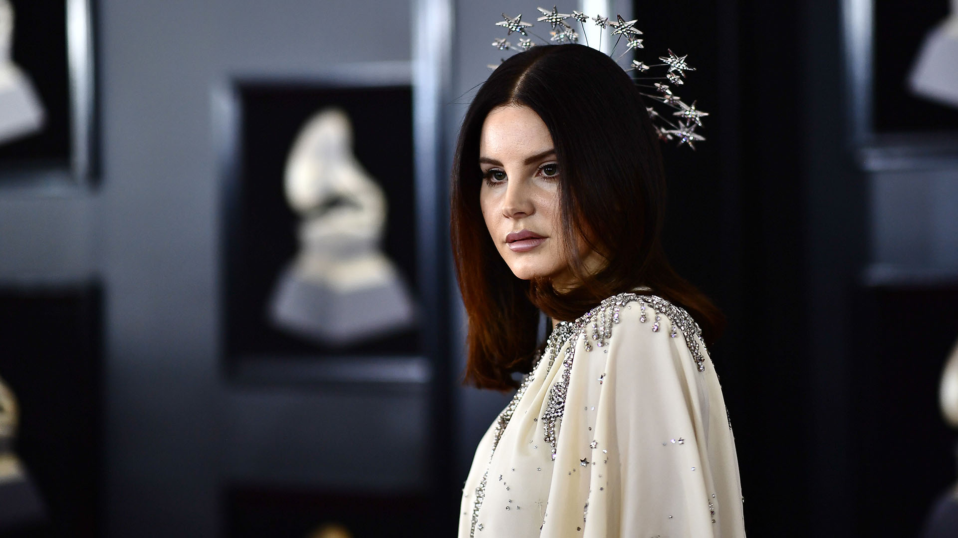 Lana Del Rey confesó que también encontró inspiración en su relación familiar. (Foto: AFP/ Jewel SAMAD)