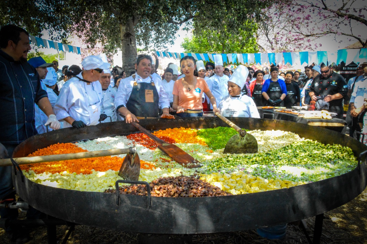 En 2022 la chef Karina Gao asistió junto a Cocineros Argentinos y transmitieron por la Televisión Pública el evento donde se prepara El Morenito