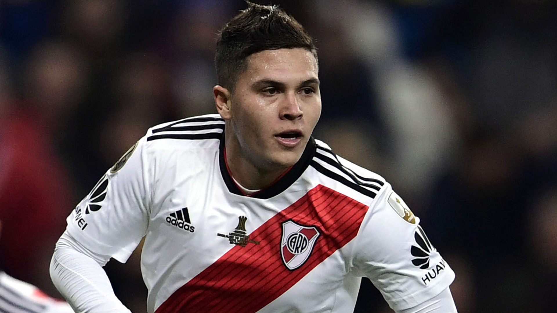 zzzzinte1River Plate's Colombian Juan Fernando Quintero celebrates after scoring against Boca Juniors during the second leg match of the all-Argentine Copa Libertadores final, at the Santiago Bernabeu stadium in Madrid, on December 9, 2018. (Photo by Javier SORIANO / AFP)zzzz