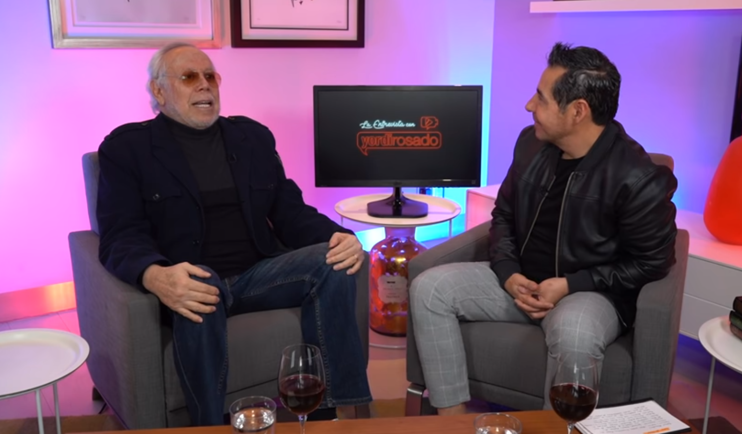 Luis de Llano desmintió la existencia del catálogo de Televisa Foto: YouTube/@YordiRosado