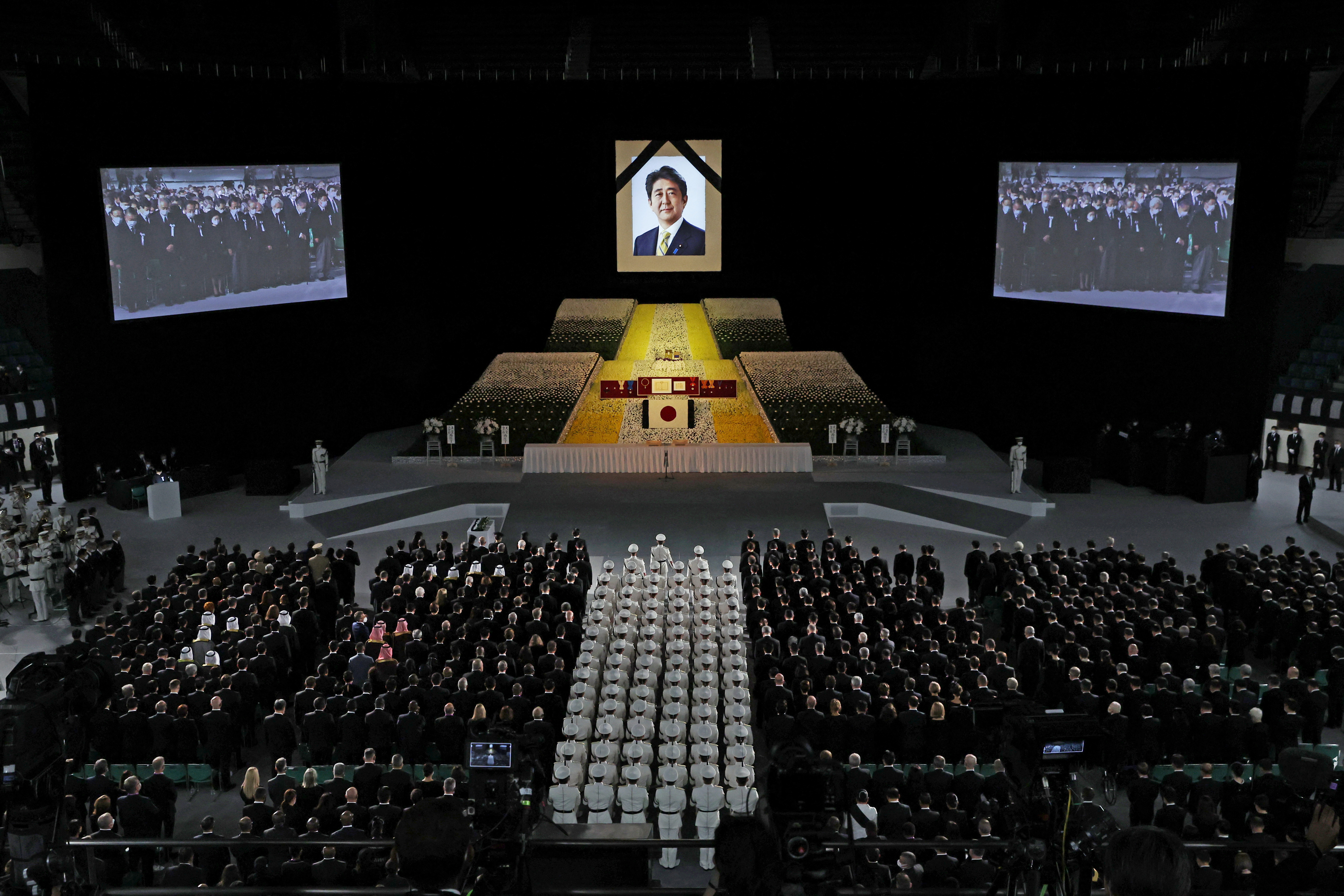Tokio rinde este martes el último adiós al ex primer ministro que fue asesinado en julio  Takashi Aoyama/Pool via REUTERS