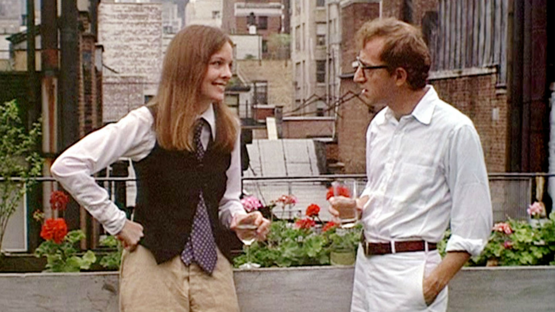 Diane Keaton y Woody Allen en una escena de la película de 1977 "Annie Hall". 