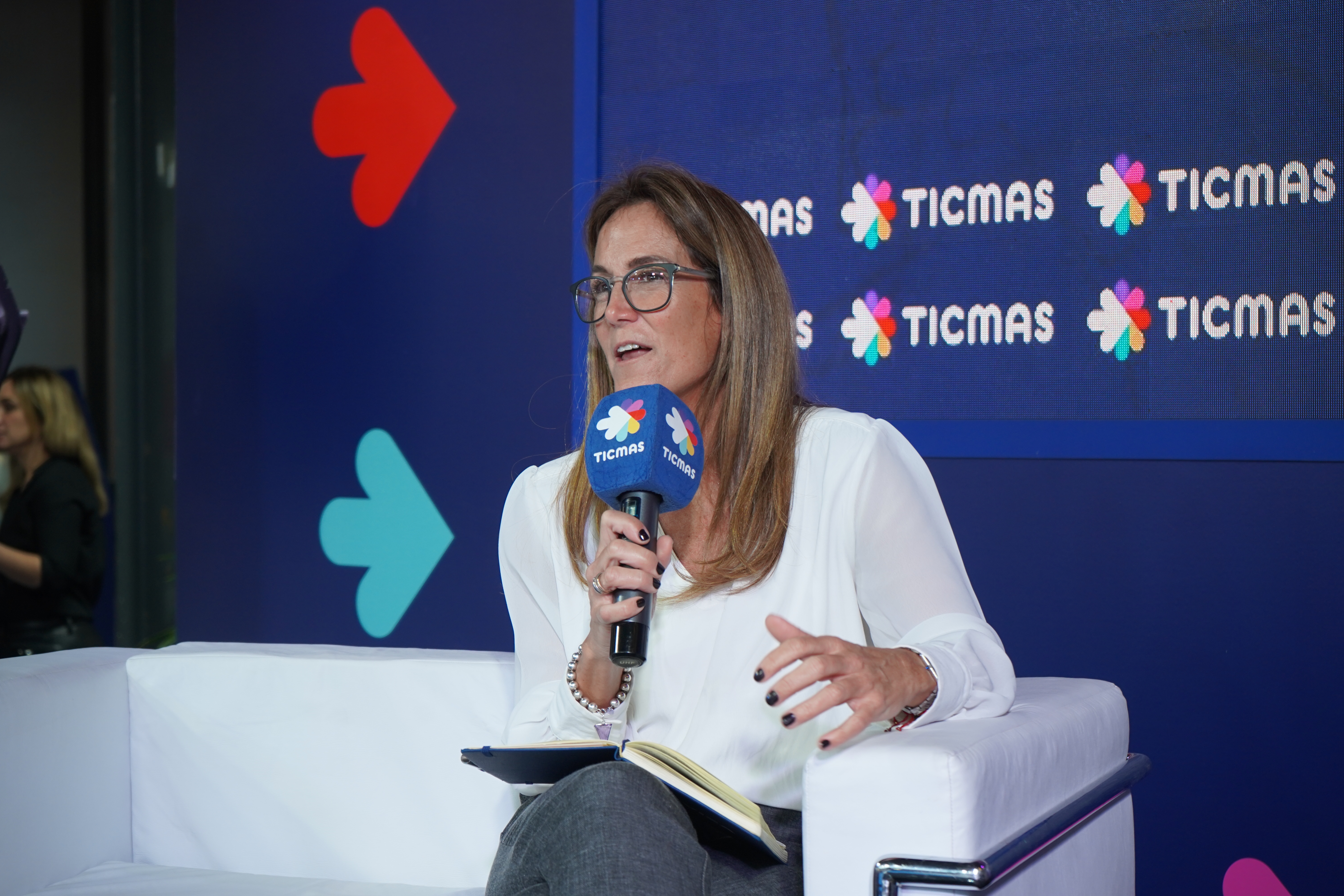 Carmen Correa, CEO de Promujer, en el auditorio de Ticmas