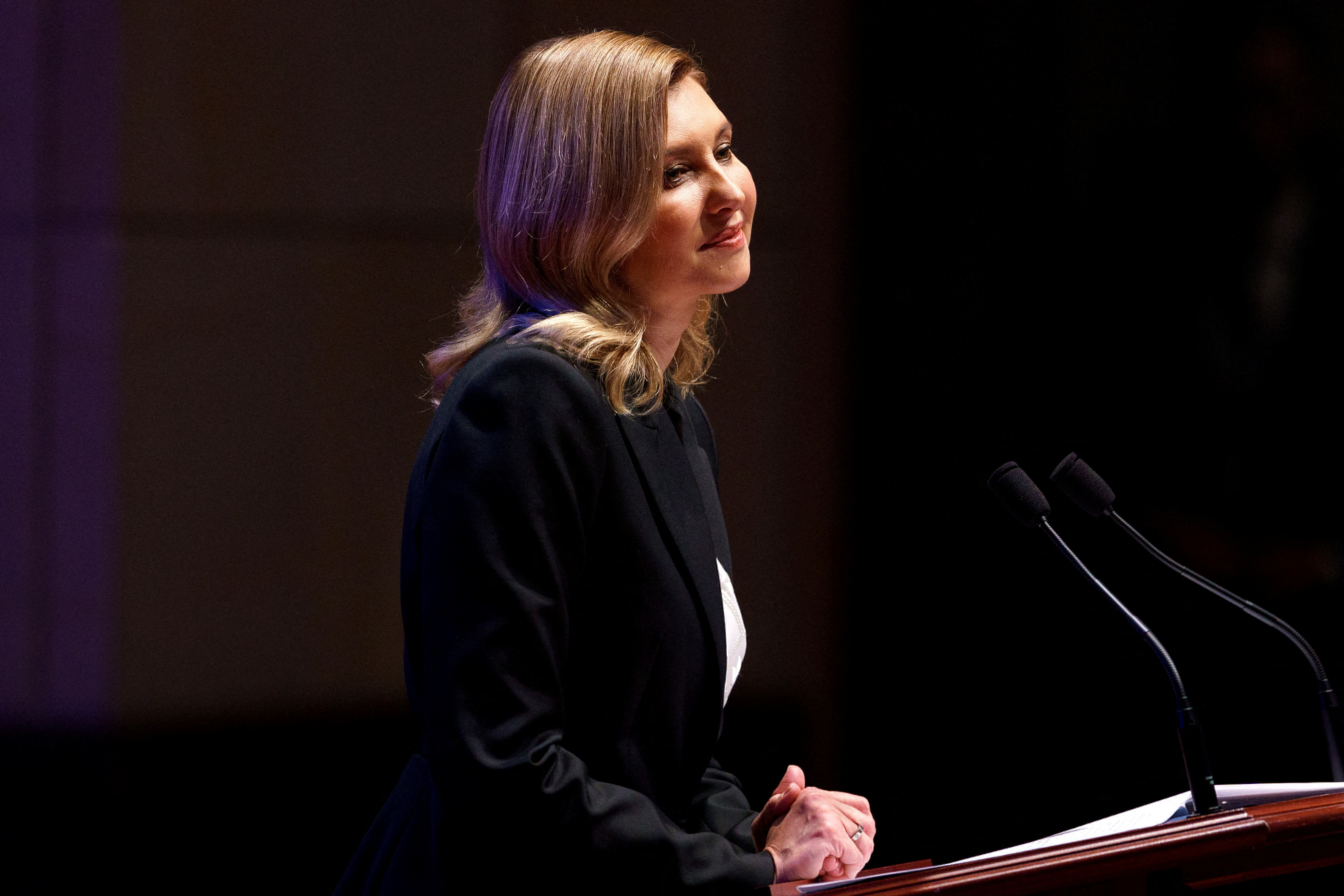 Olena Zelenska, la primera dama ucraniana, le respondió a Roger Waters la misiva que envió al matrimonio presidencial (Greg Nash/Pool via REUTERS)