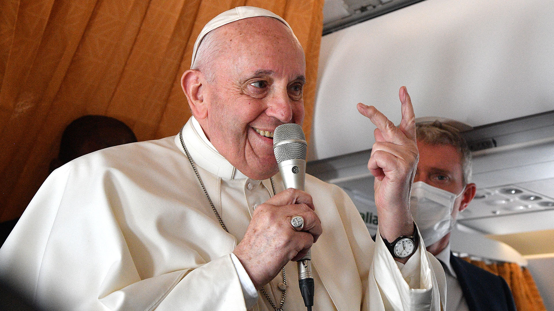 El papa Francisco afirmó que no hay que hacer política con la eucaristía de los funcionarios electos