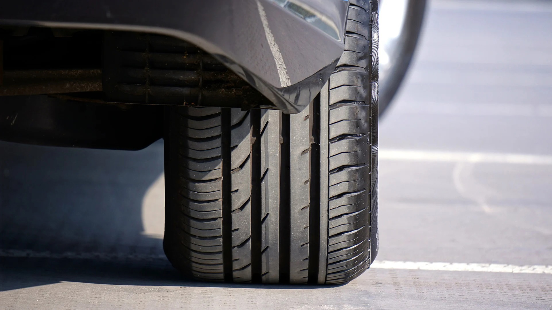 Frenos y neumáticos, la contaminación preocupante de la que no se salvan ni los autos eléctricos