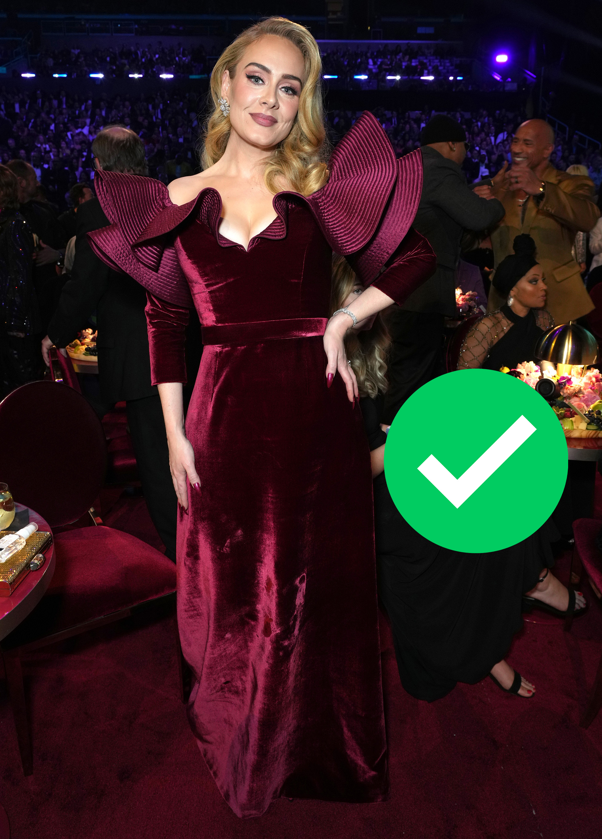 Adele no pasó por la alfombra roja, pero fue una de las protagonistas del evento