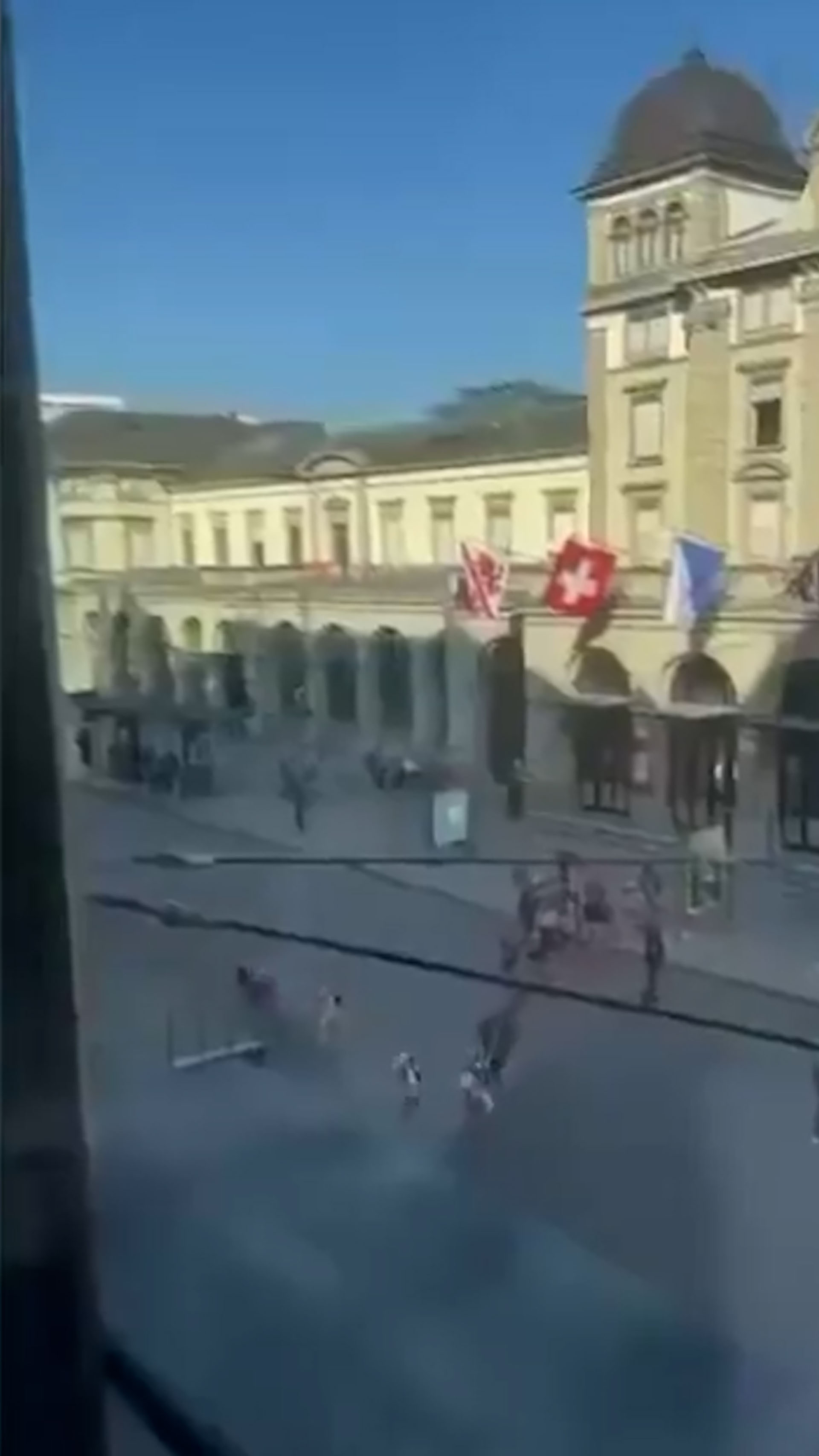 Al grito de 