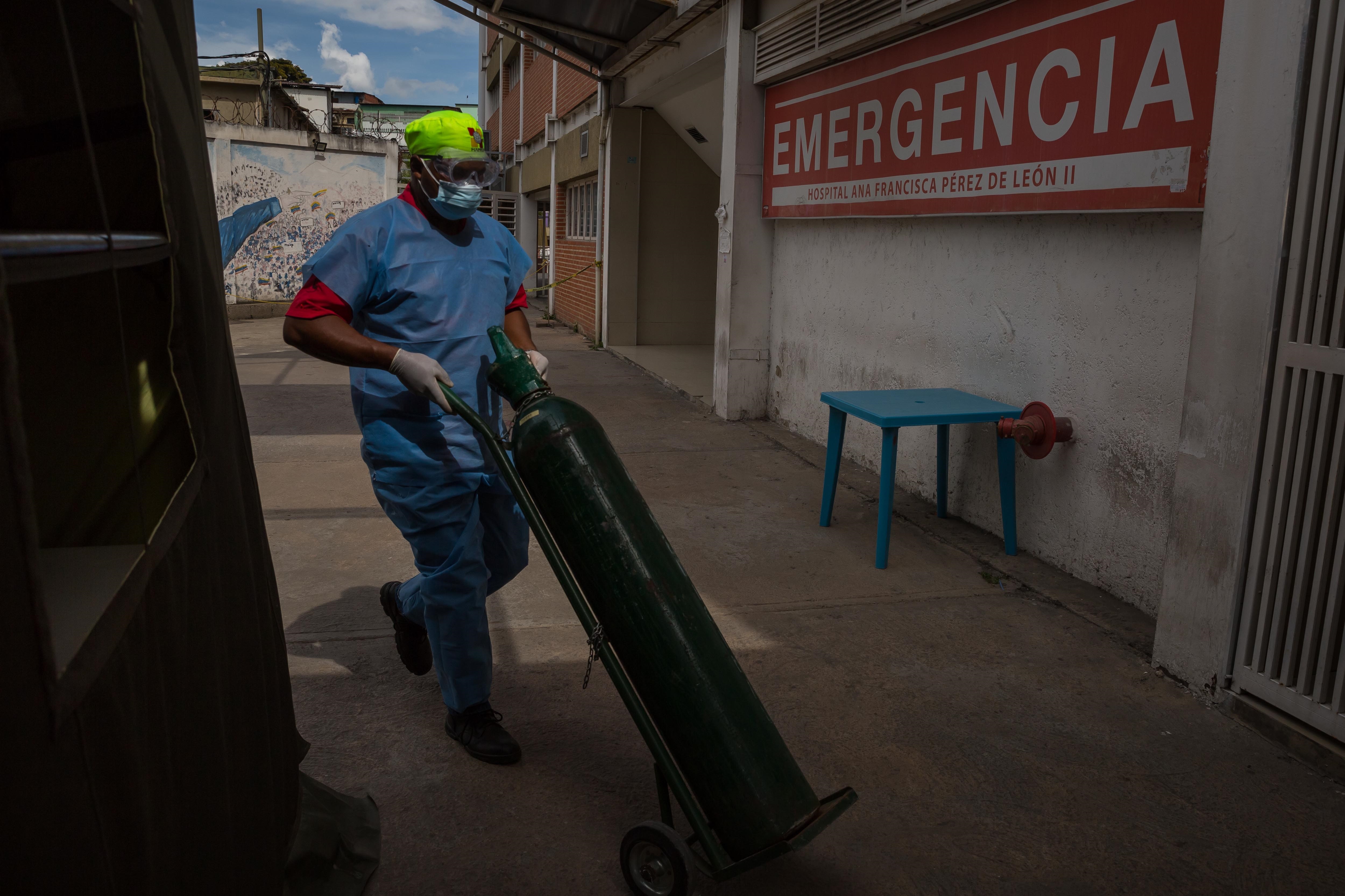 In Venezuela, there is currently an average of two operating theaters per hospital, half of those that were active in 2019 (EFE / Miguel Gutiérrez / Archive)