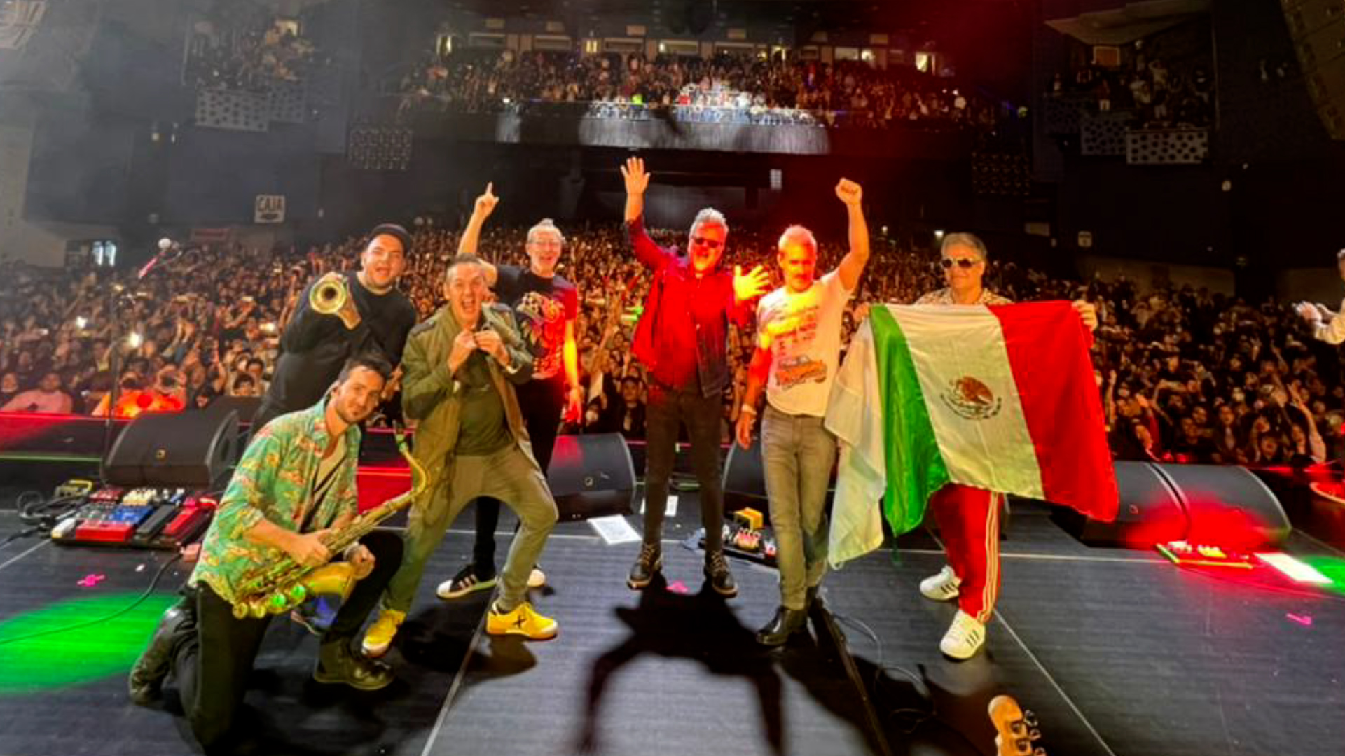 Los Pericos agotaron entradas y brillaron con tres shows en México