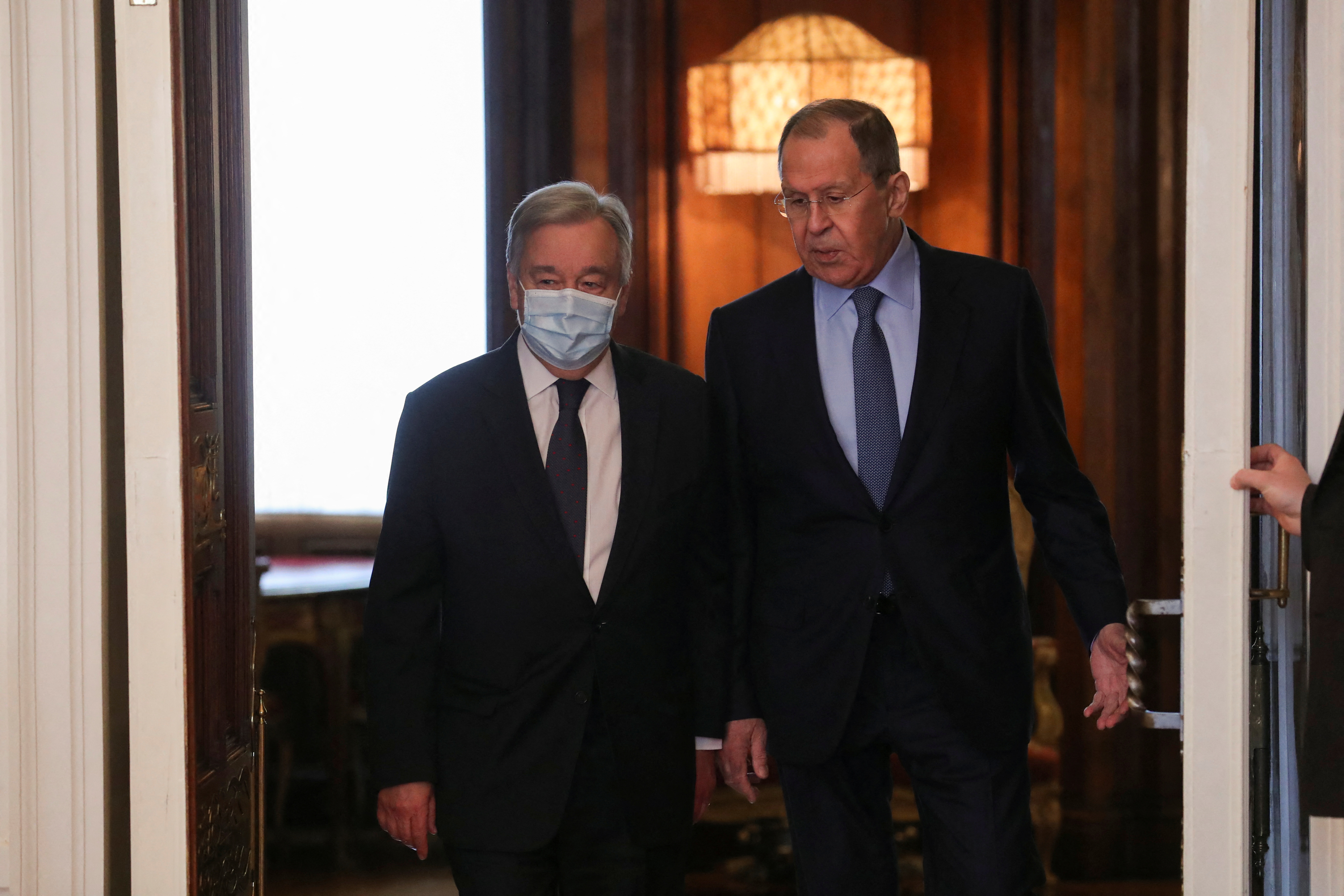 Antonio Guterres y Sergei Lavrov (Reuters)