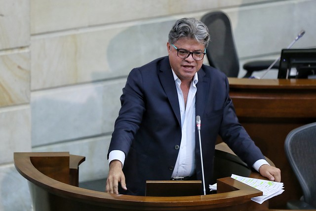 Wilson Arias propone encuesta abierta para definir el orden de la lista al  Senado en el Polo Democrático - Infobae