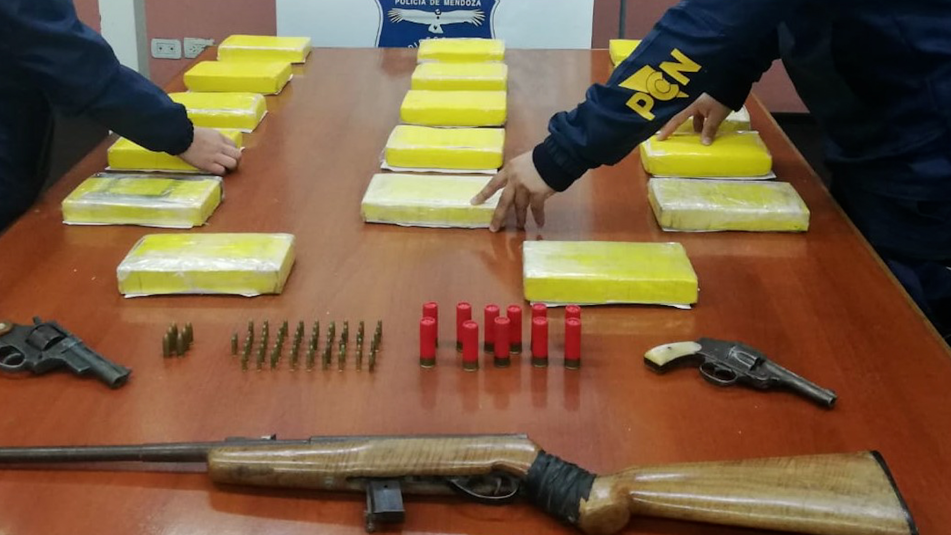 Detuvieron a tres personas con 18 kilos de cocaína en Mendoza: se hacían pasar por turistas y trabajaban para una banda
