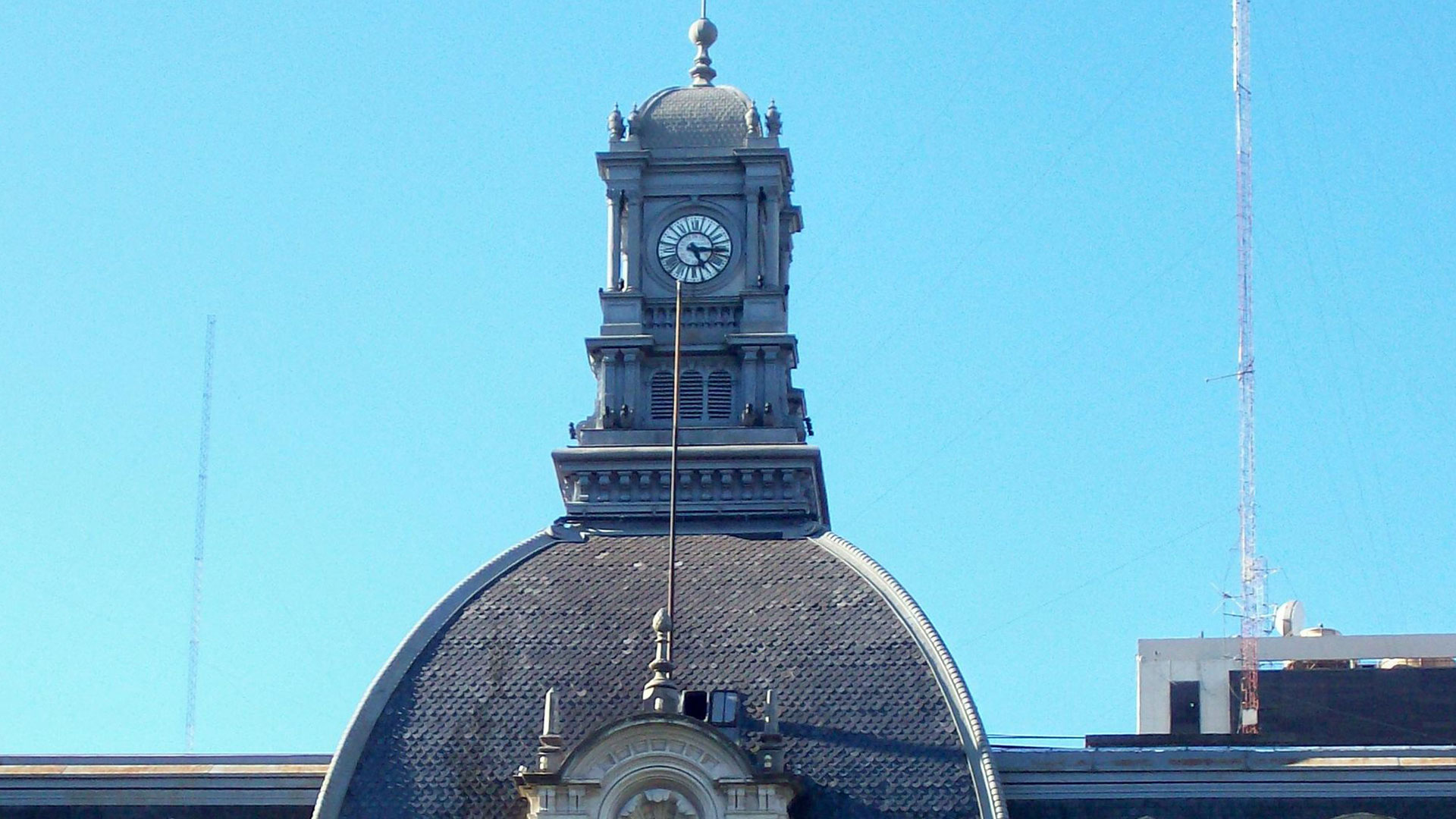 Reloj de la ex sede de la municipalidad de Buenos Aires