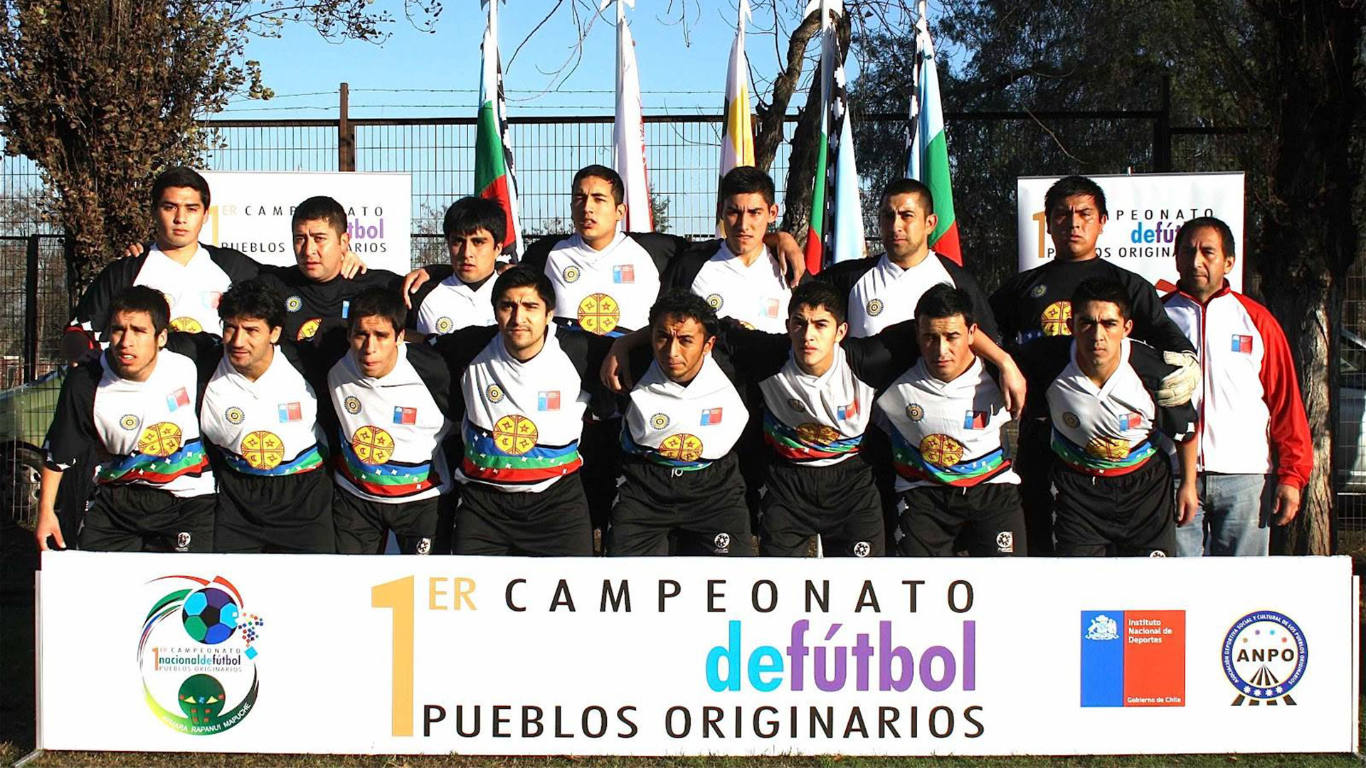 El seleccionado mapuche en un campeonato de pueblos originarios disputado en Chile