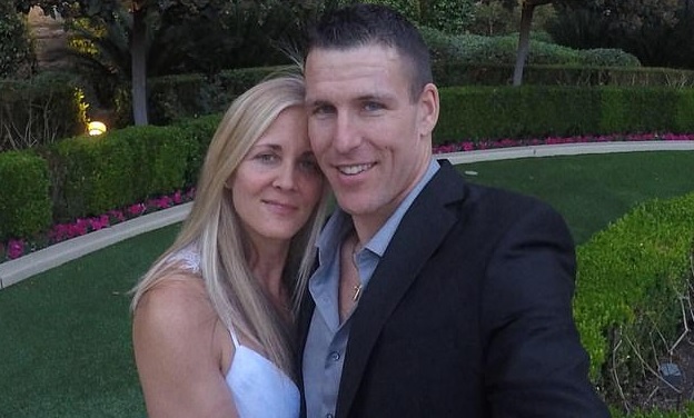 Ella, segura de sí misma y exitosa en el trabajo. Él, inseguro, pero voluntarioso en estar en forma. Distintos, parecían complementarse a la perfección. Nacieron la pasión y el amor (Foto: Facebook)