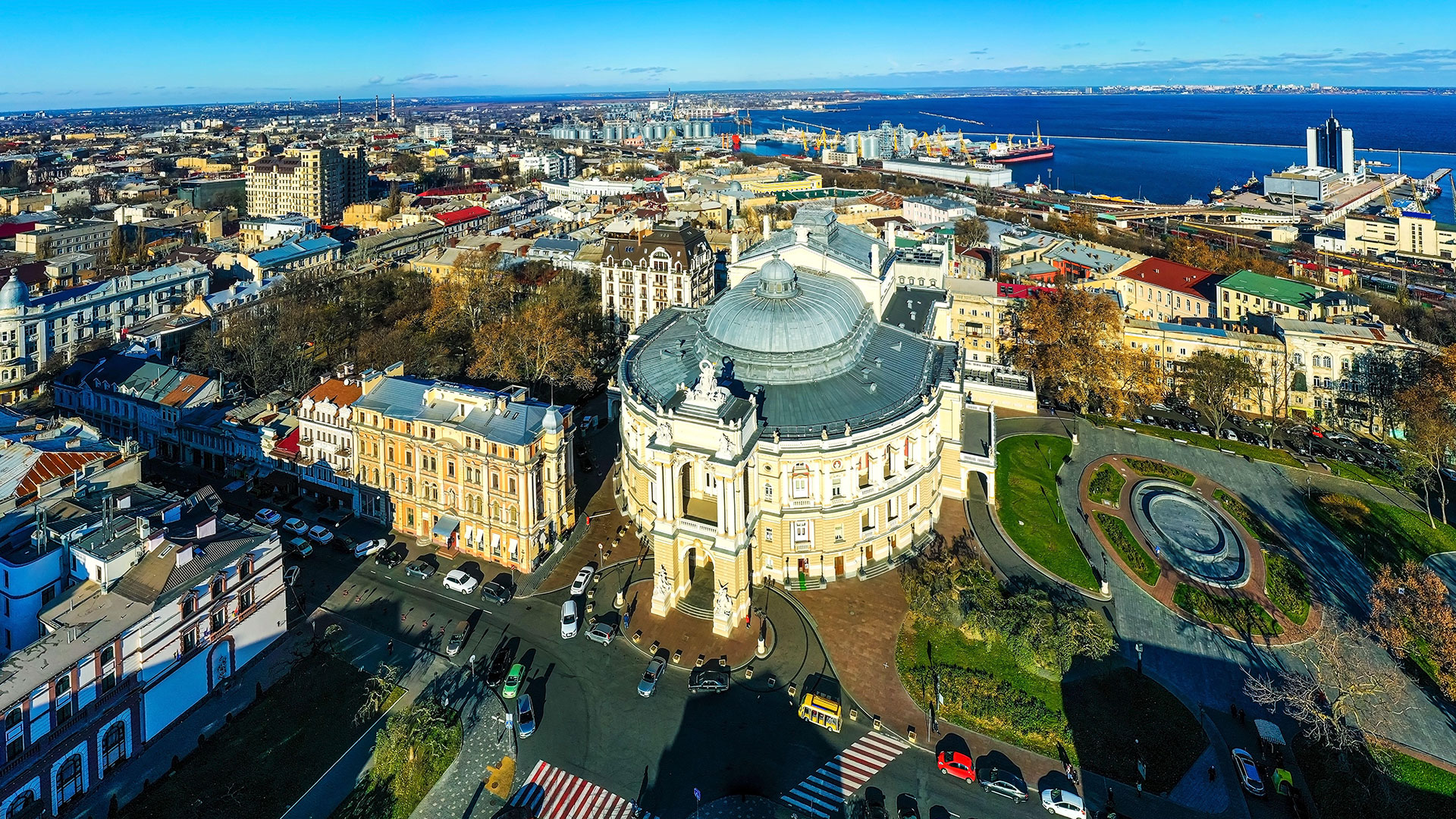 city panorama with opera theatre in odessa ukraine
Grosby