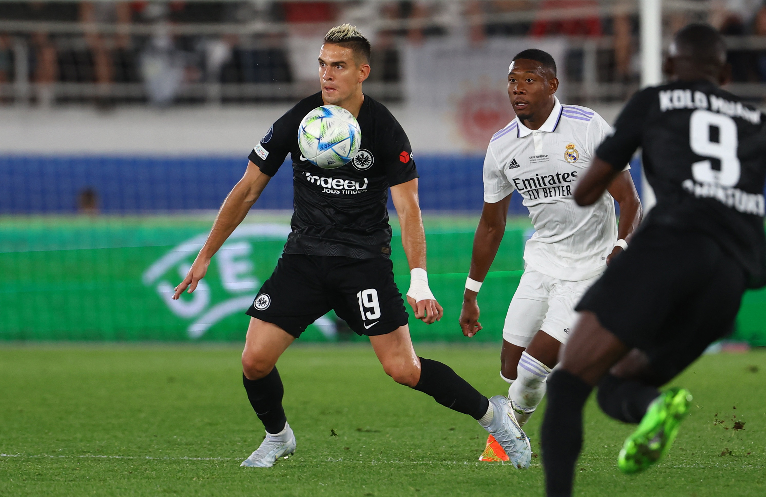 Santos Borré no pudo brillar con el Eintracht Frankfurt y perdió la final de la Supercopa de la UEFA frente al Real Madrid