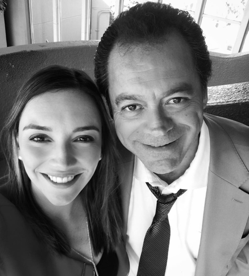 El actor comentó que estaba regresando de un viaje, por lo que no sabía qué pudo haber dicho su hija respecto al tema (Foto: Instagram/@reginablandon)
