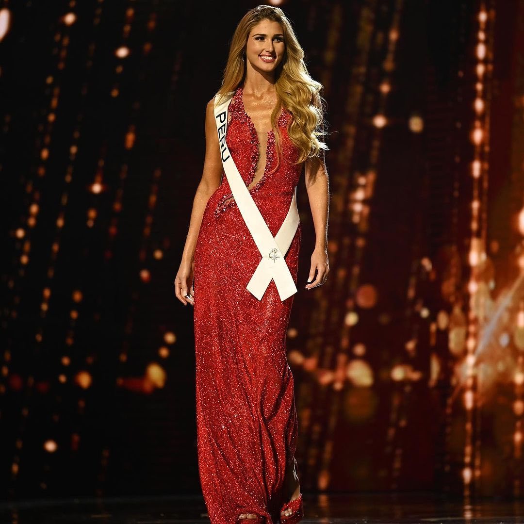 Alessia Rovegno, Miss Perú 2022, en su vestido de gala.