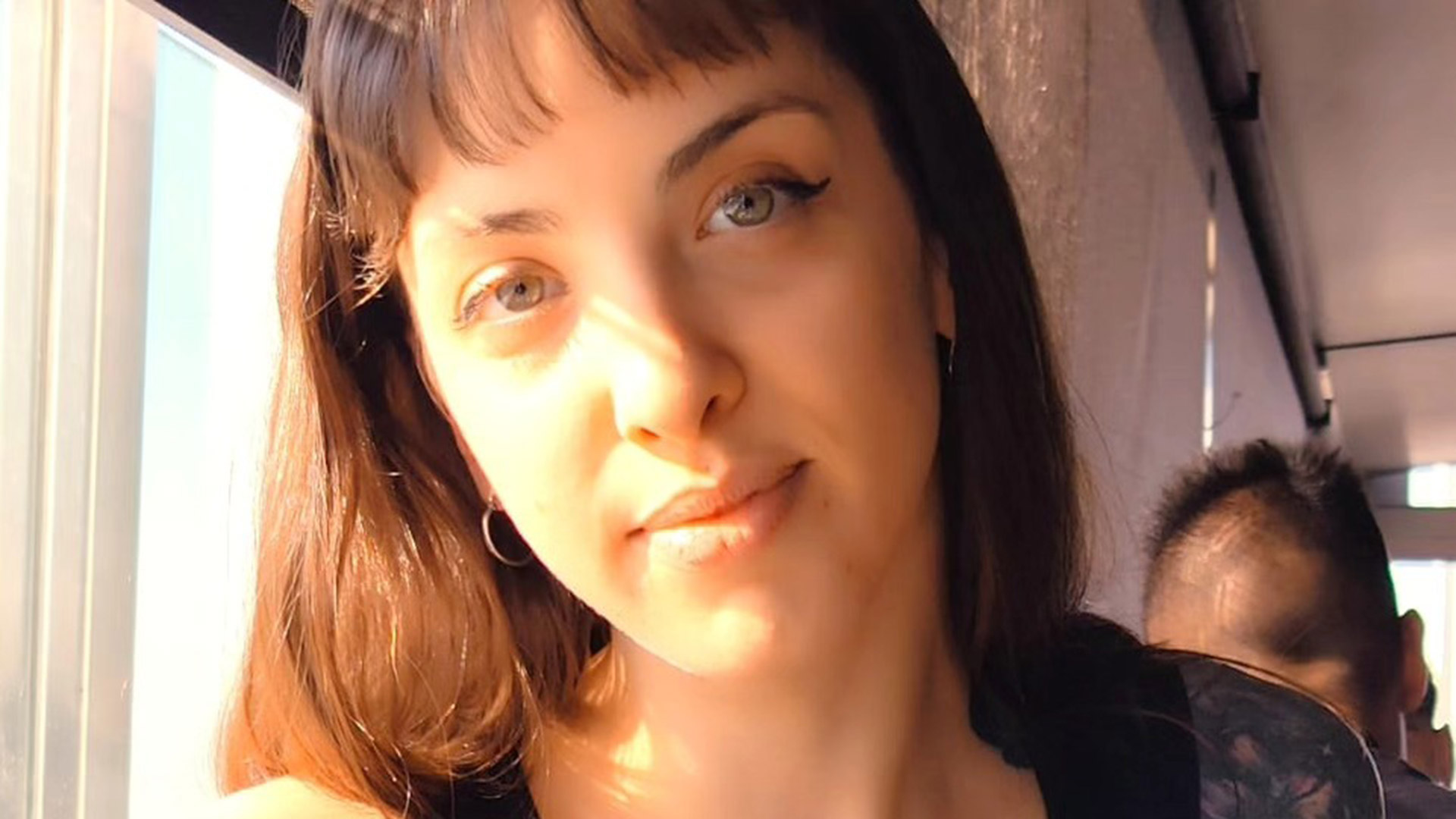 Naci&oacute; en una secta, denunci&oacute; los abusos sexuales de su padre y logr&oacute; escapar a los 15 a&ntilde;os: 